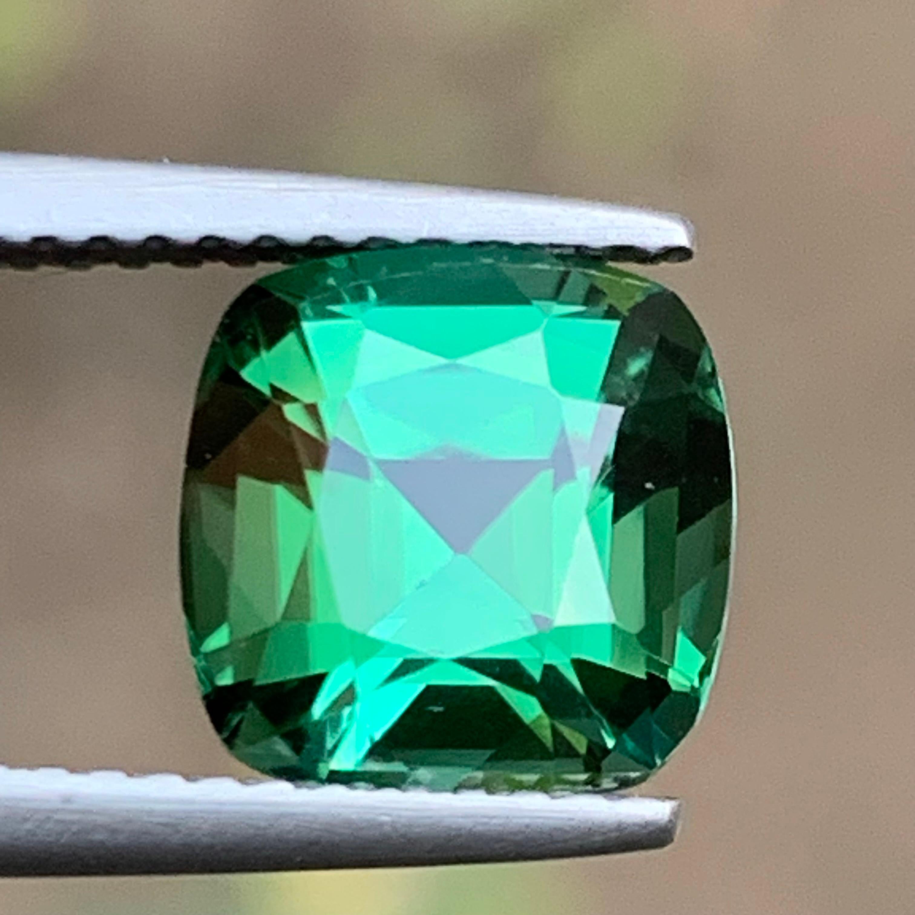 Grüner bläulicher Farbton Natürlicher Turmalin Ring Lose Edelstein 3.05Ct Cushion Cut-Jewel (Zeitgenössisch) im Angebot