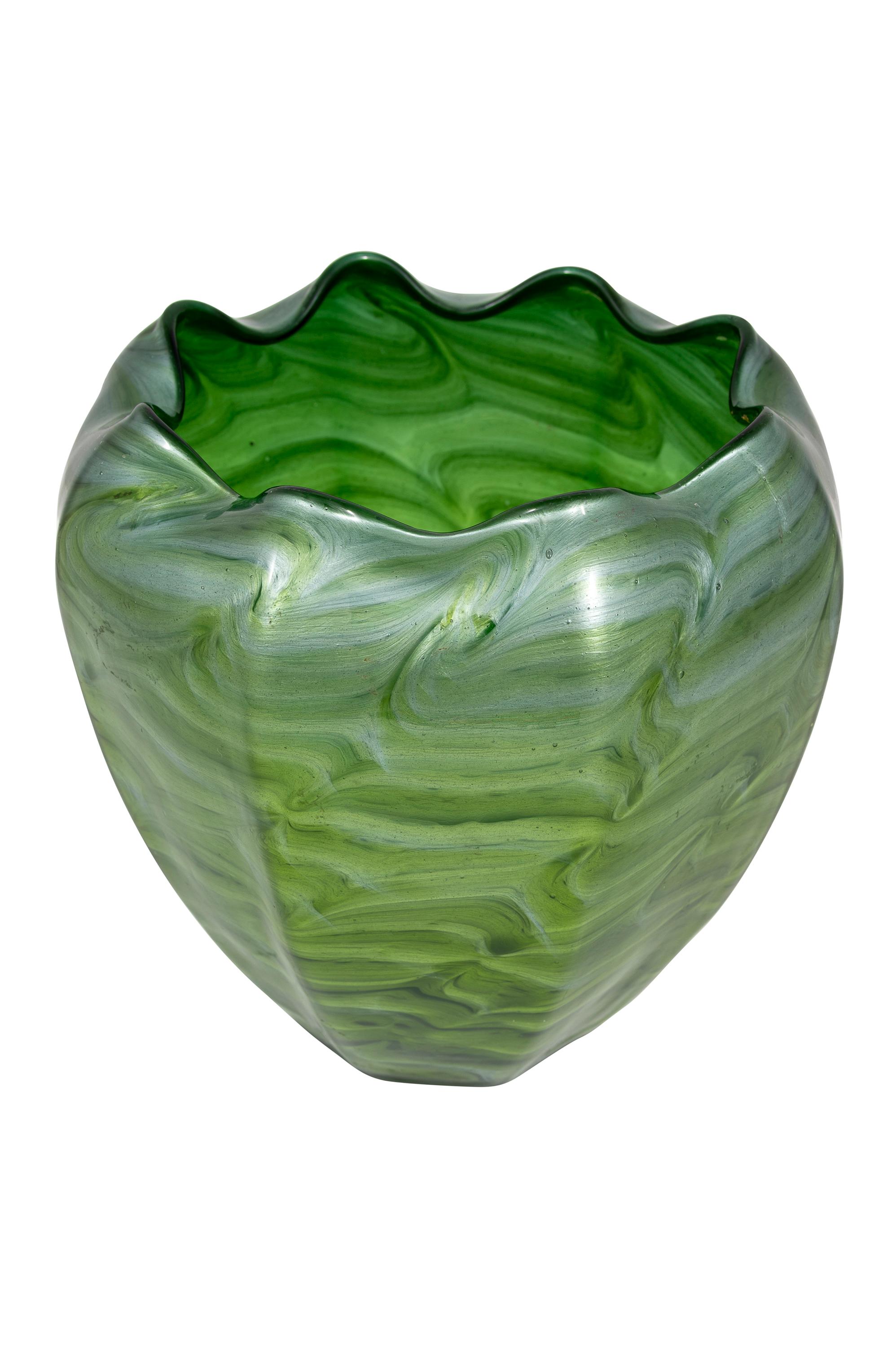 Vase en verre vert de Bohème Loetz circa 1905  Bon état - En vente à Klosterneuburg, AT