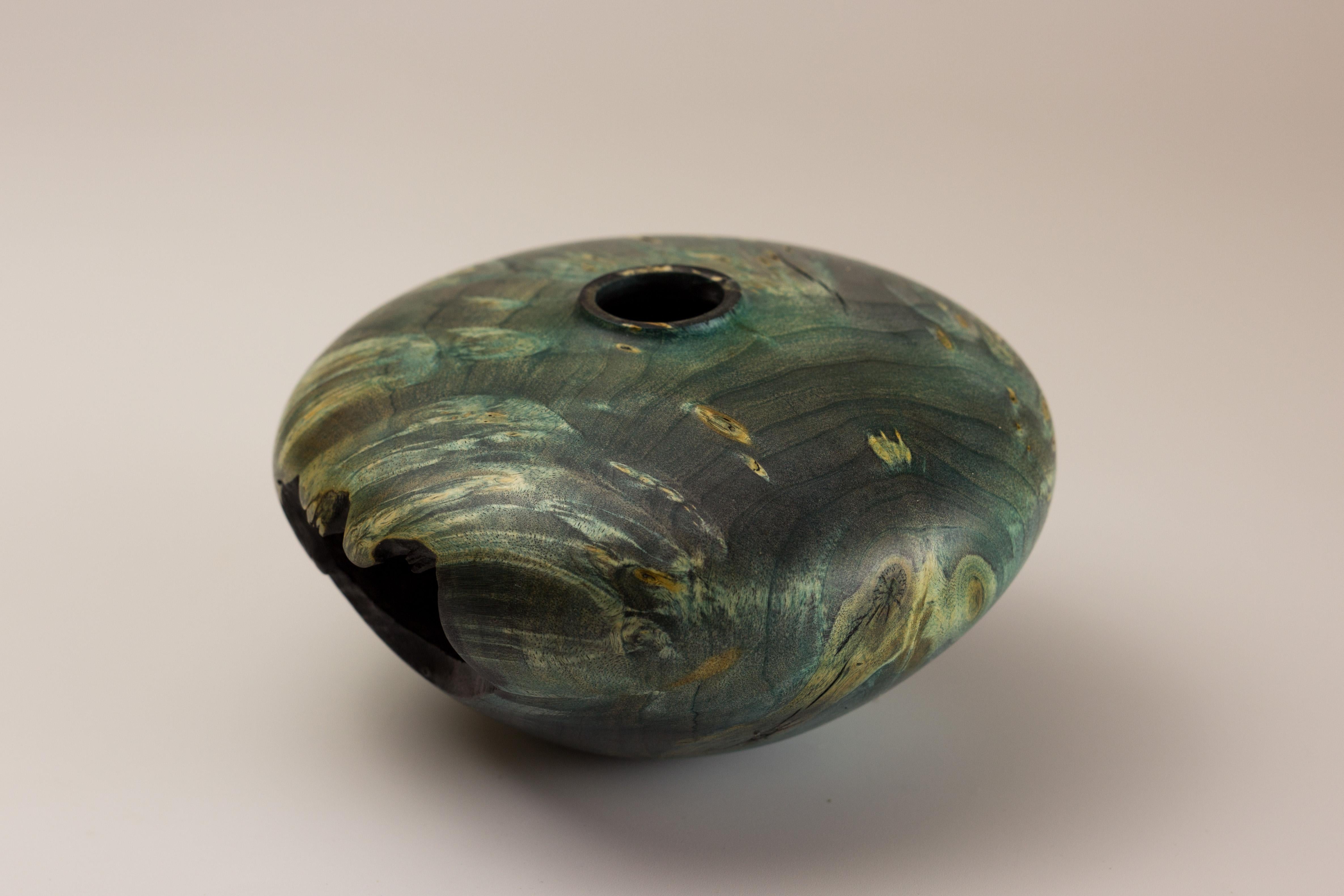 Green Boxelder Burl Form by Vlad Droz In New Condition In Geneve, CH