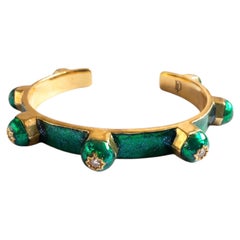 Star Cuff Brutalist Armband, weißer Diamant, grüne Emaille, vergoldet