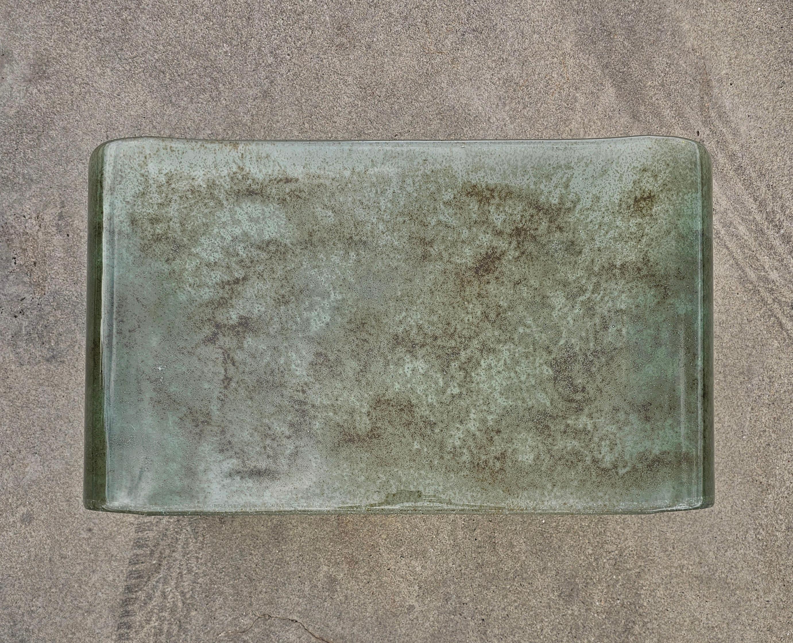 Table basse à cascade en verre bullé vert attr. à Fontana Arte, Italie, années 1970 en vente 1