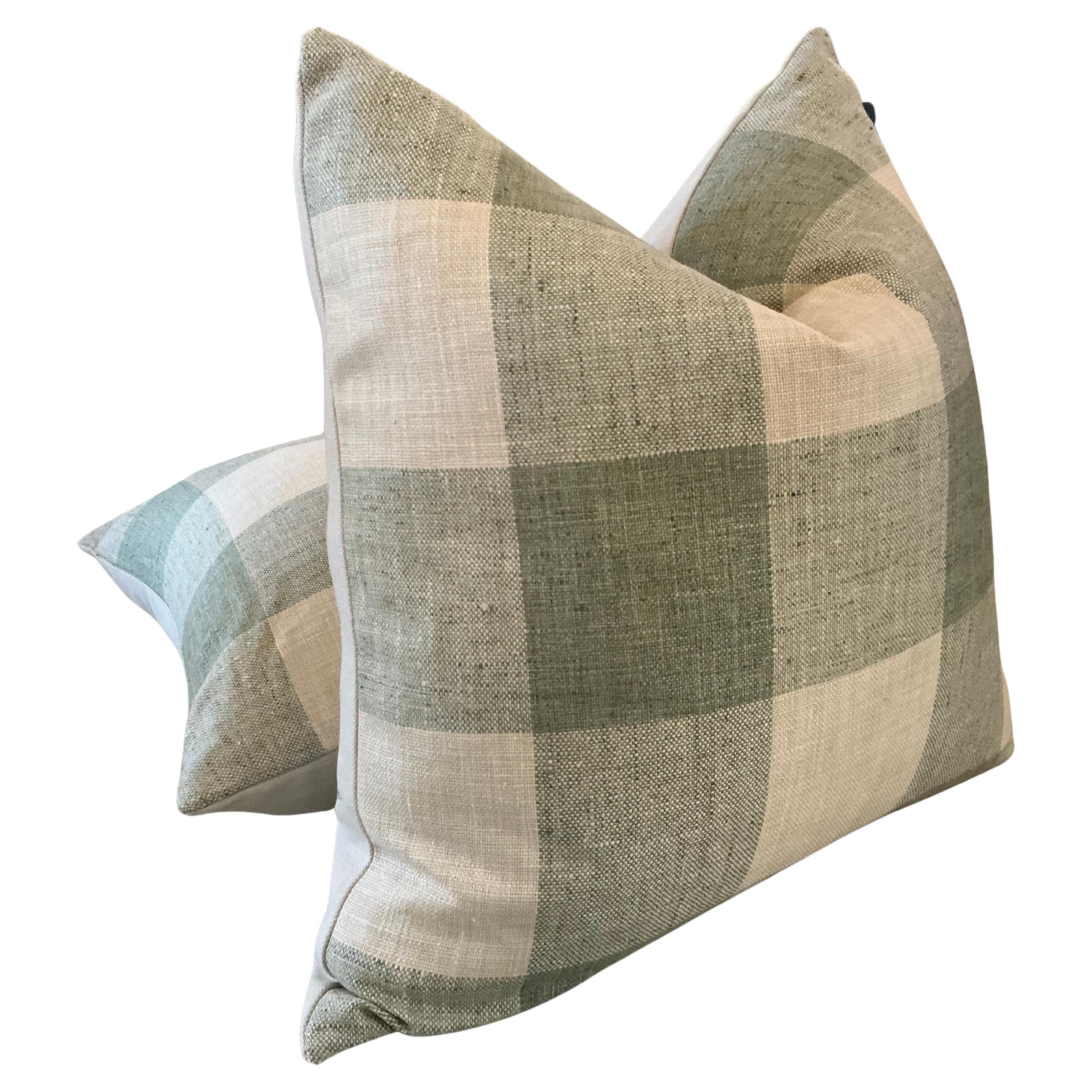 Cuscini con imbottitura in piuma d'oca verde Buffalo Check 22" - Una coppia in vendita