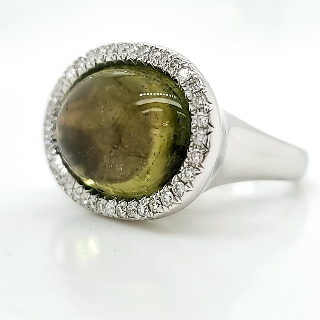 Green Cab Tourmaline Cts 15.51 Diamond Engagement Ring In New Condition For Sale In Hong Kong, HK
