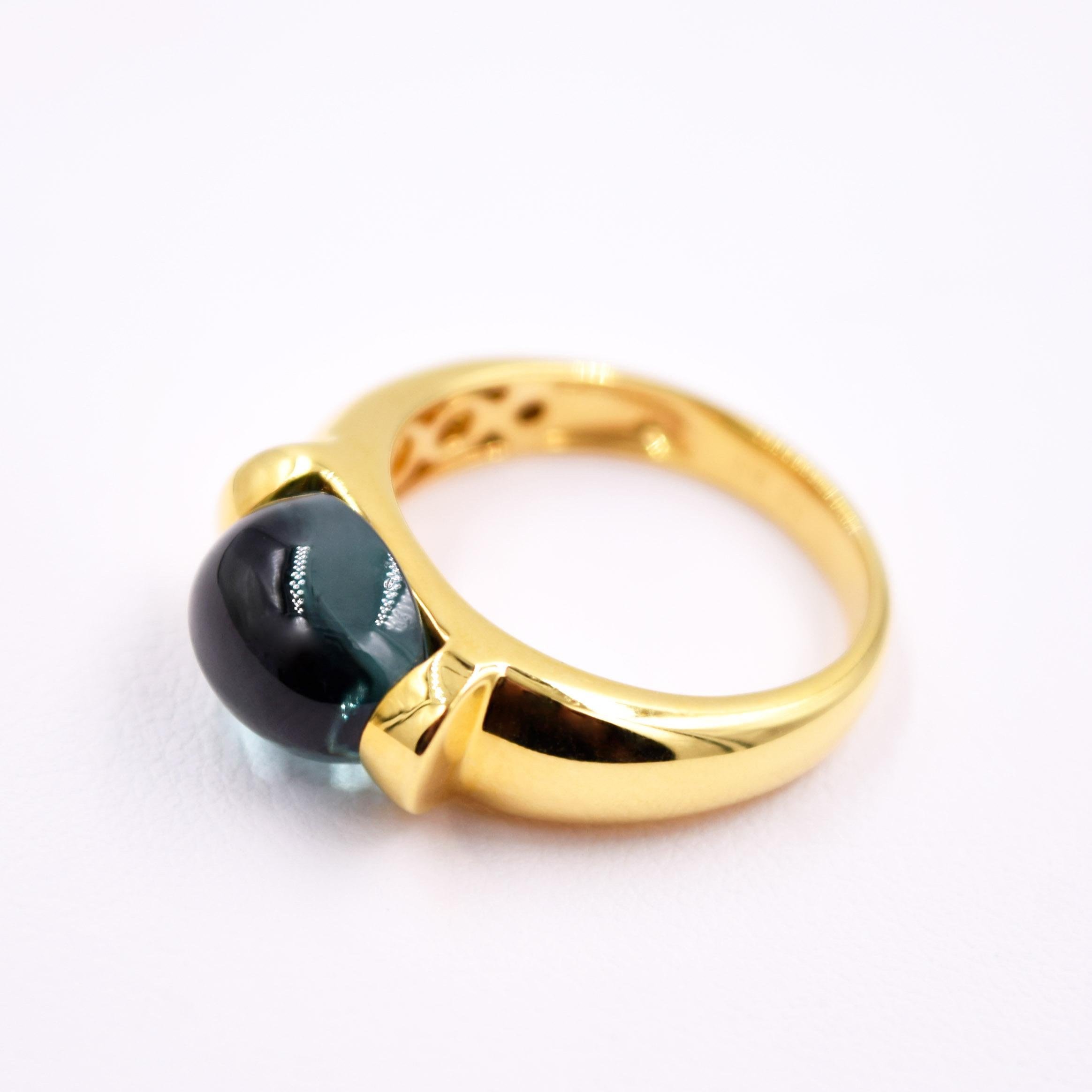 Oval Cut Green Cabochon Tourmaline 18 Karat Yellow Gold Ring For Sale