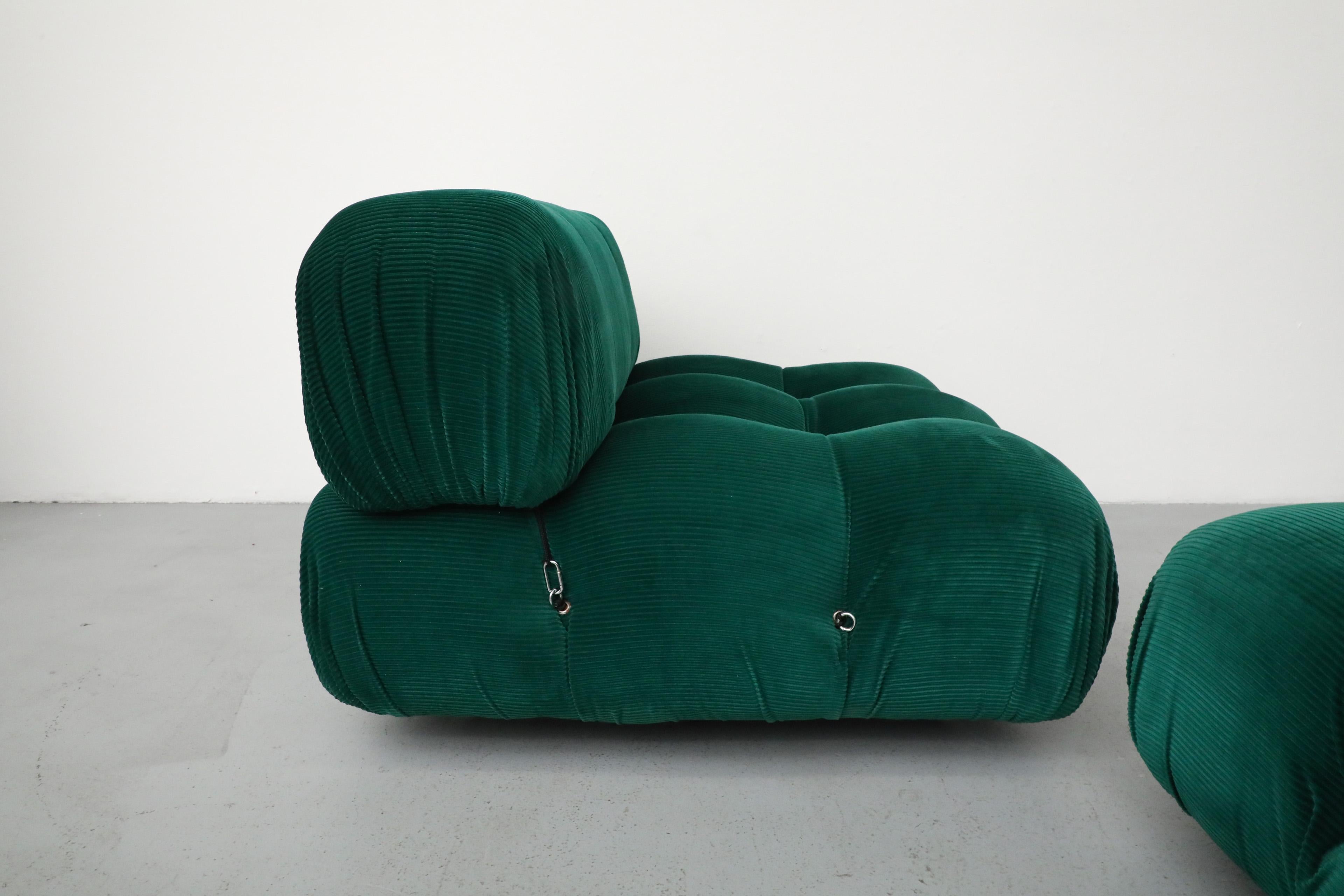 Divano 'Camaleonda' di Mario Bellini per B&B Italia in velluto a coste color verde smeraldo in vendita 8