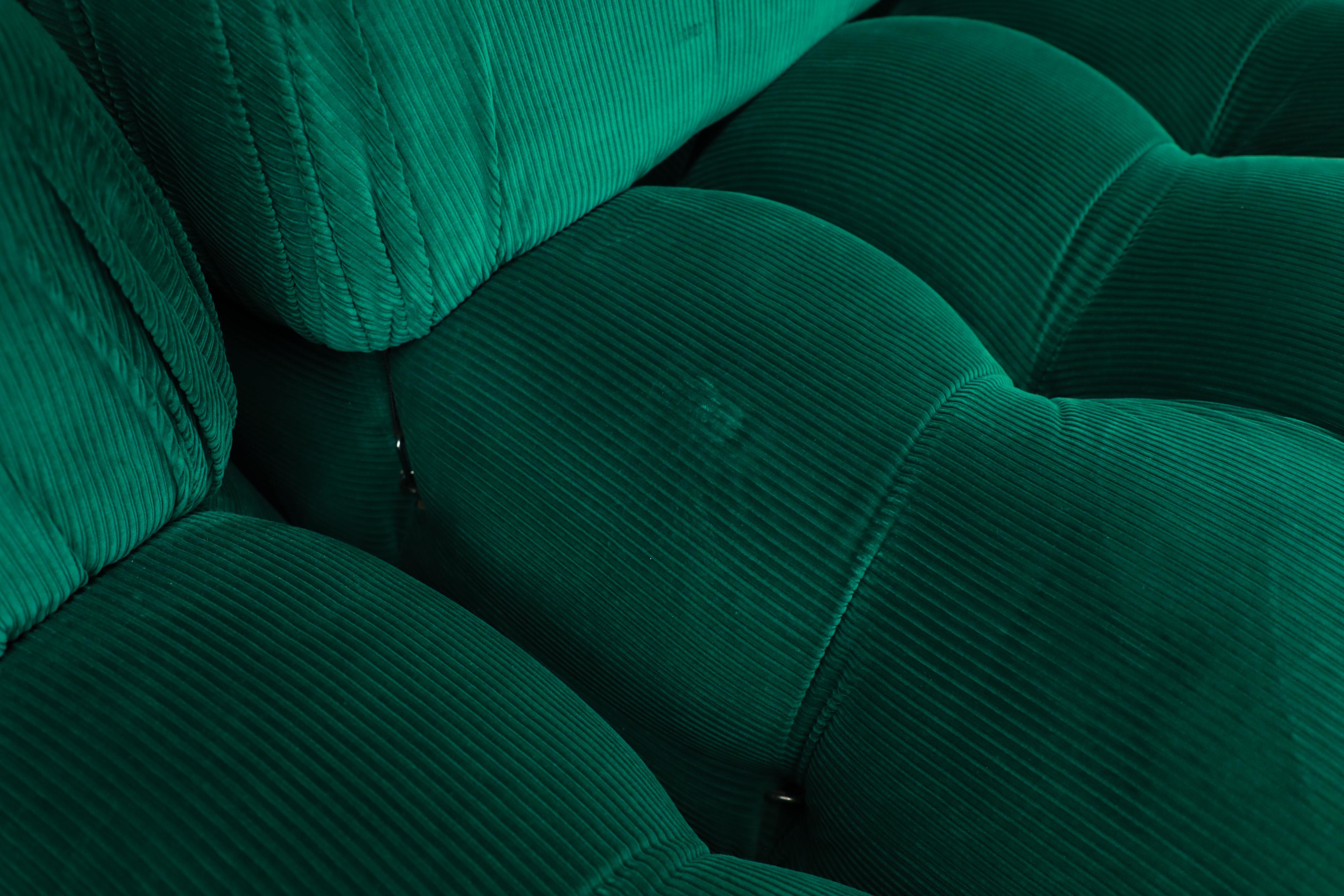 Divano 'Camaleonda' di Mario Bellini per B&B Italia in velluto a coste color verde smeraldo in vendita 1