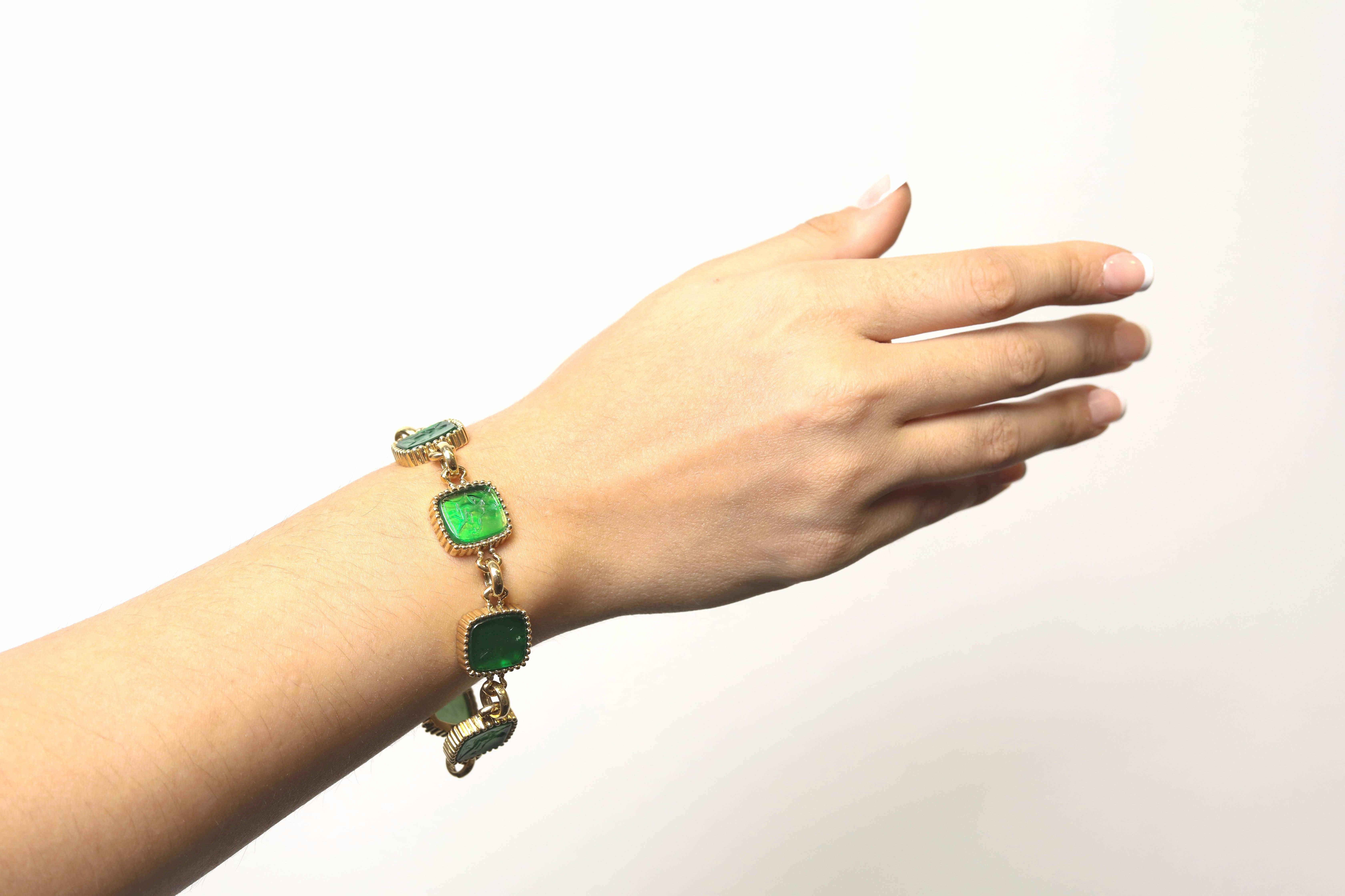 Women's Green Carved Italian Murano Glass Cameo Intaglio Bracelet 18 Karat Yellow Gold