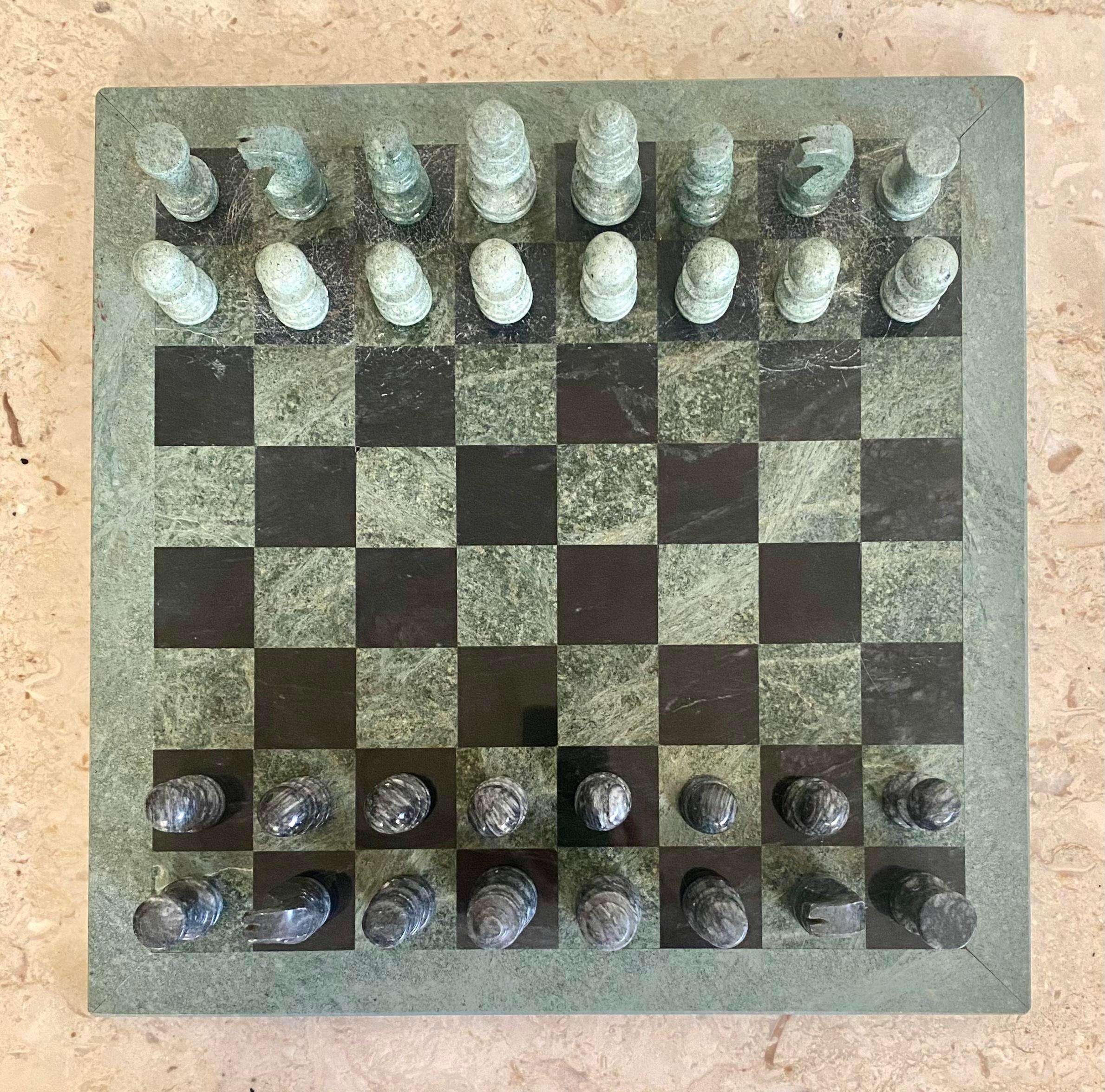 Green Carved Marble Modernist Chess Set 2