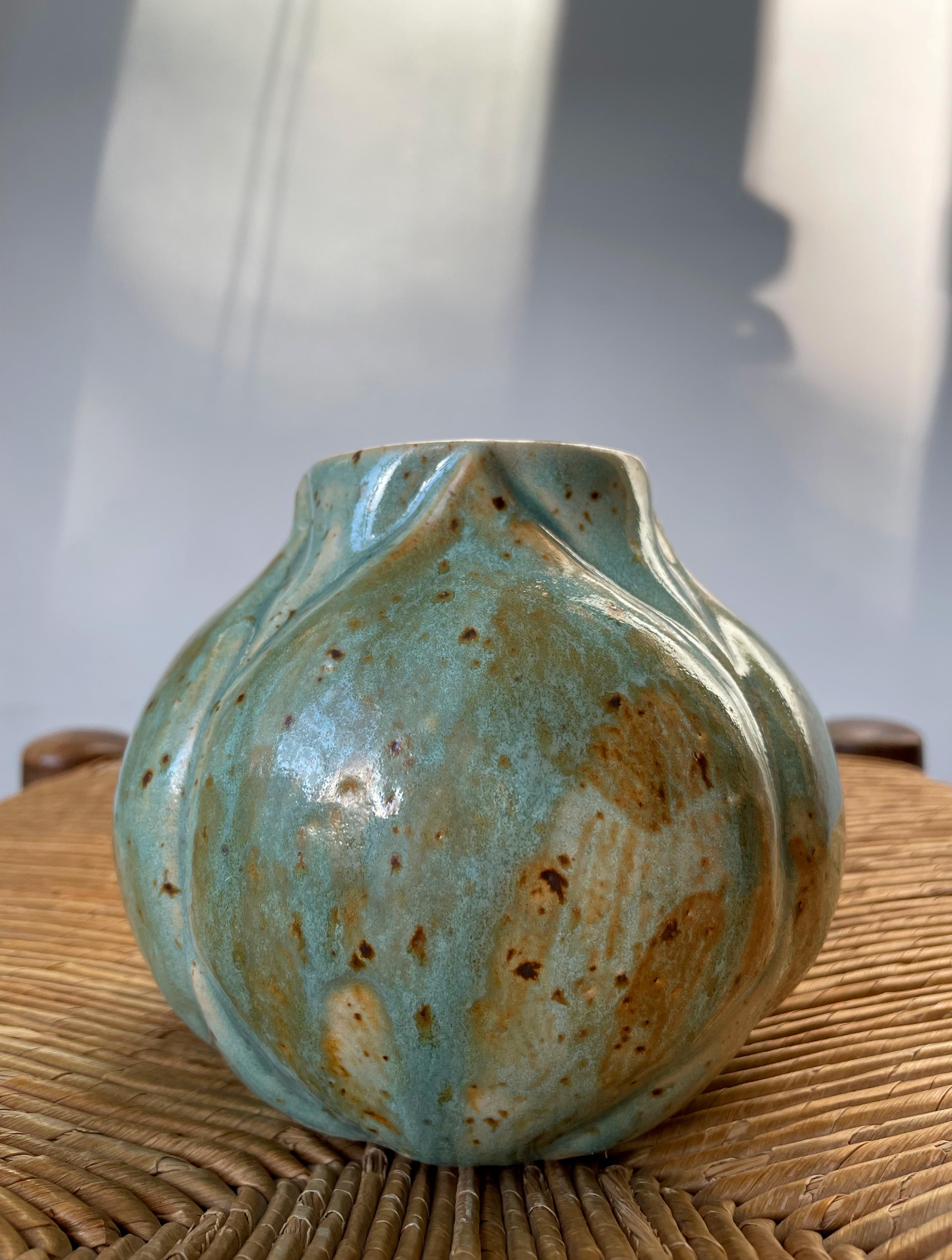 Green Ceramic Artichoke Shaped Vase, 1990 In Good Condition For Sale In Copenhagen, DK