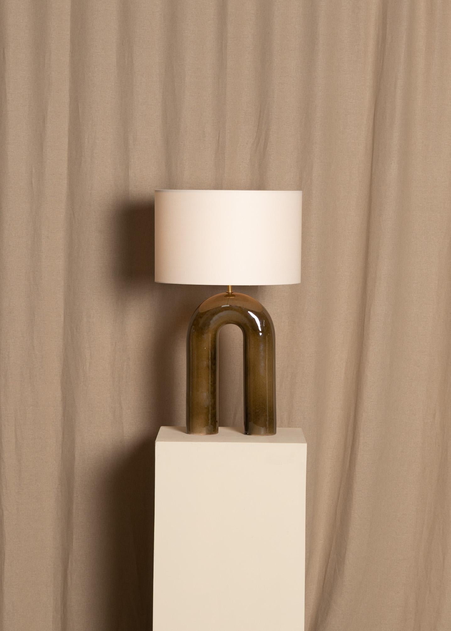 Spanish Green Ceramic Arko Table Lamp with White Lampshade by Simone & Marcel For Sale
