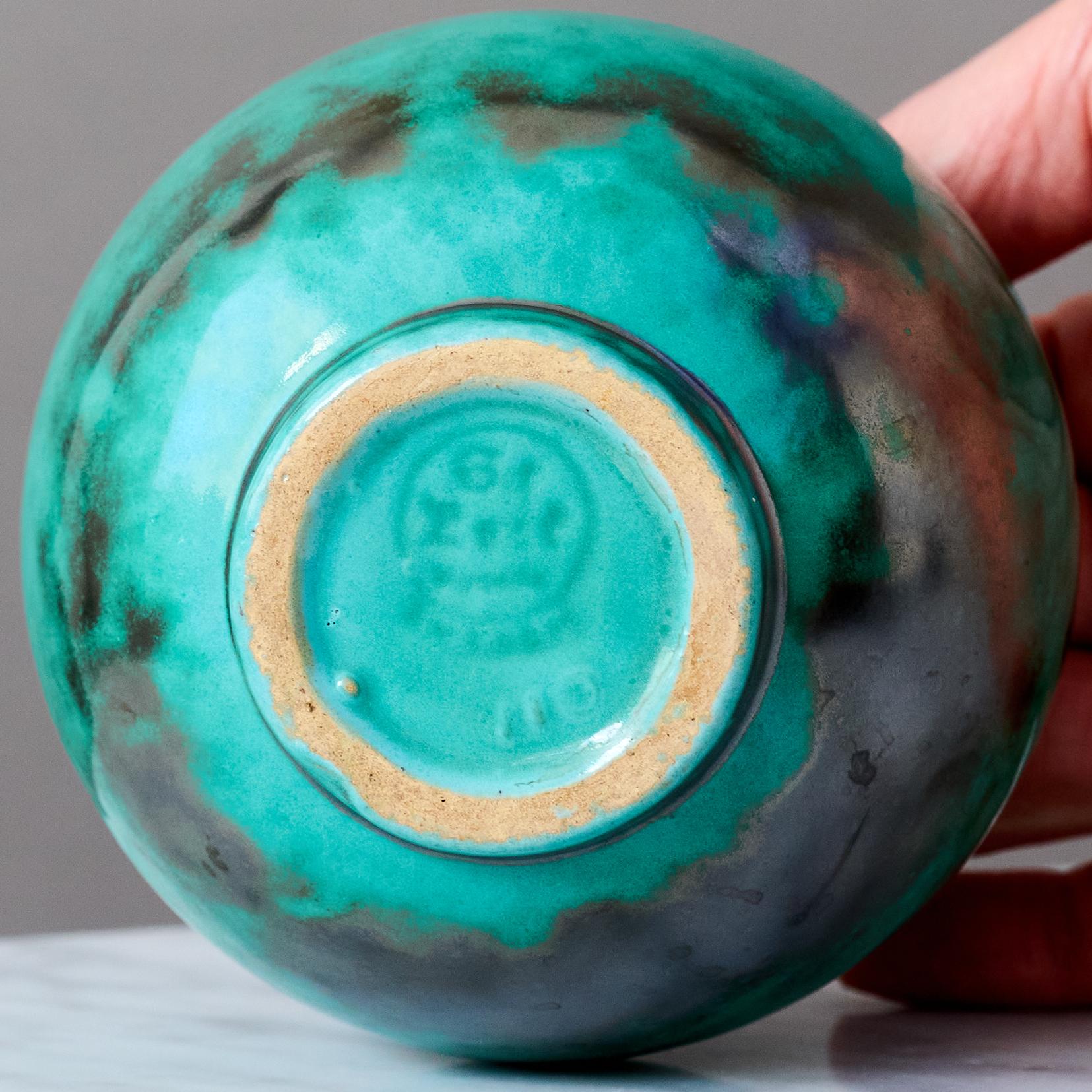 Green Ceramic Art Deco Globe Vase by Anna-Lisa Thomson, St Eriks, Sweden, 1930s. For Sale 4