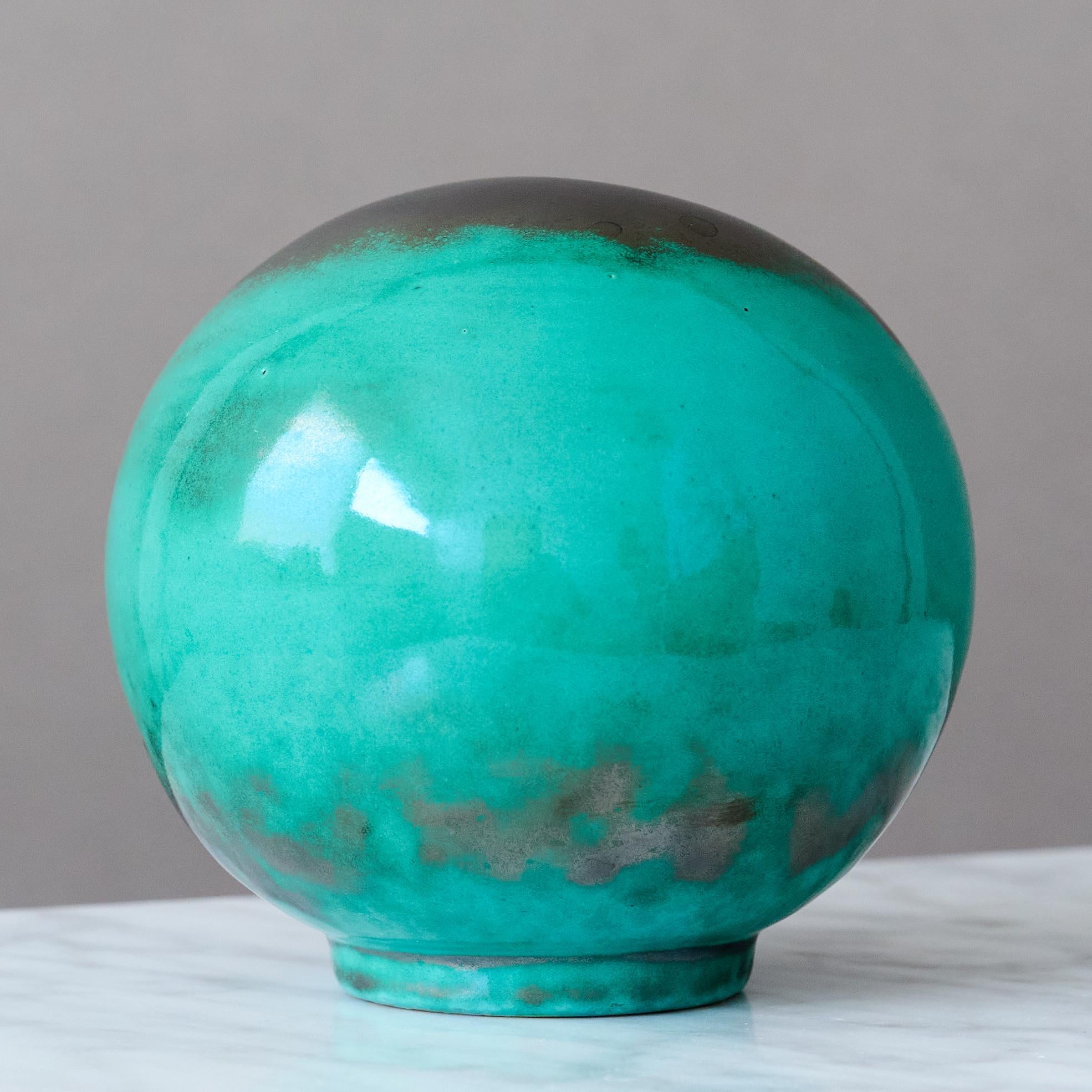 20th Century Green Ceramic Art Deco Globe Vase by Anna-Lisa Thomson, St Eriks, Sweden, 1930s. For Sale