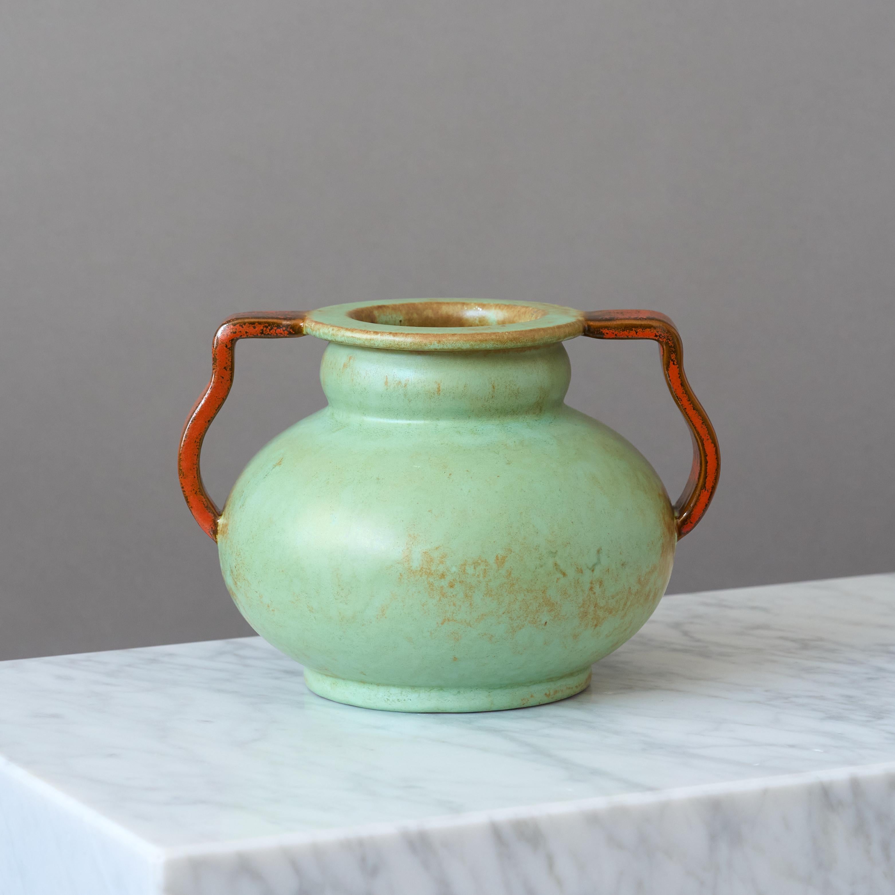 Art déco Vase Art Deco en céramique verte par Andersson & Johansson, Höganäs, Suède, années 1930 en vente