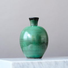 Grüne Keramikvase im Art déco-Stil von Anna-Lisa Thomson für Upsala Ekeby, Schweden 1930er Jahre.