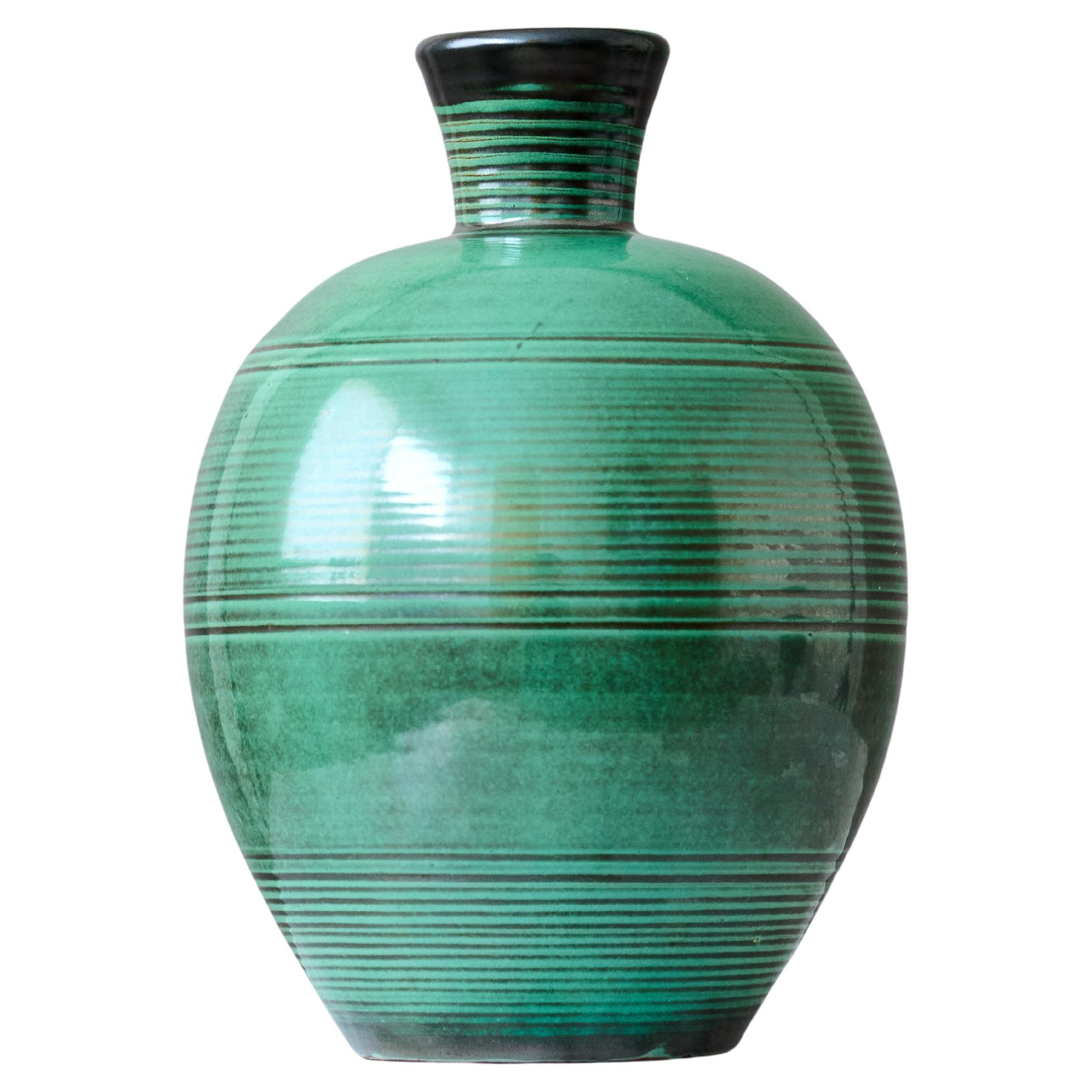 Vase art déco en céramique verte par Anna-Lisa Thomson pour Upsala Ekeby, Suède, années 1930.