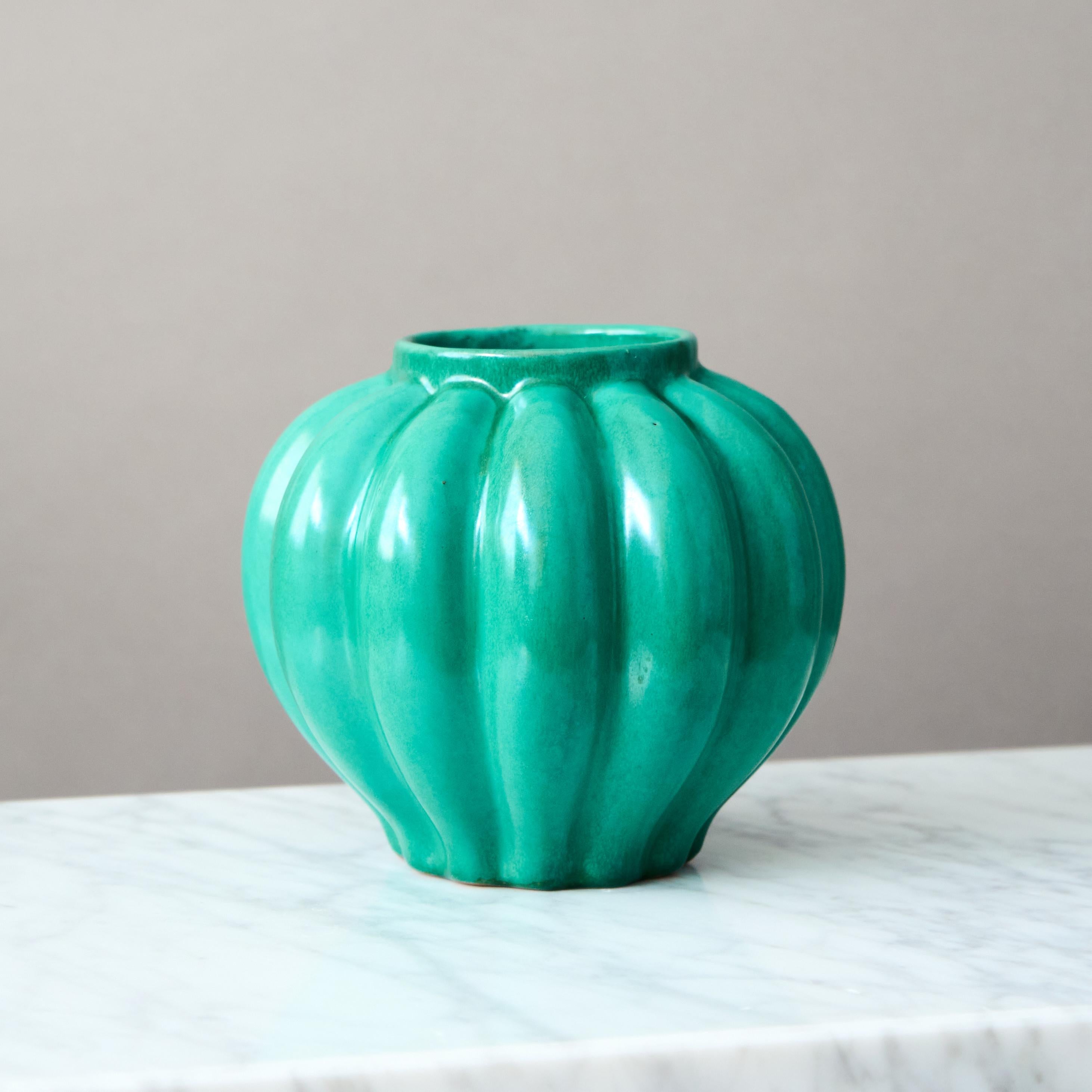 Green Ceramic Art Deco Vase by Anna-Lisa Thomson. Upsala Ekeby, Sweden, 1930s For Sale 1