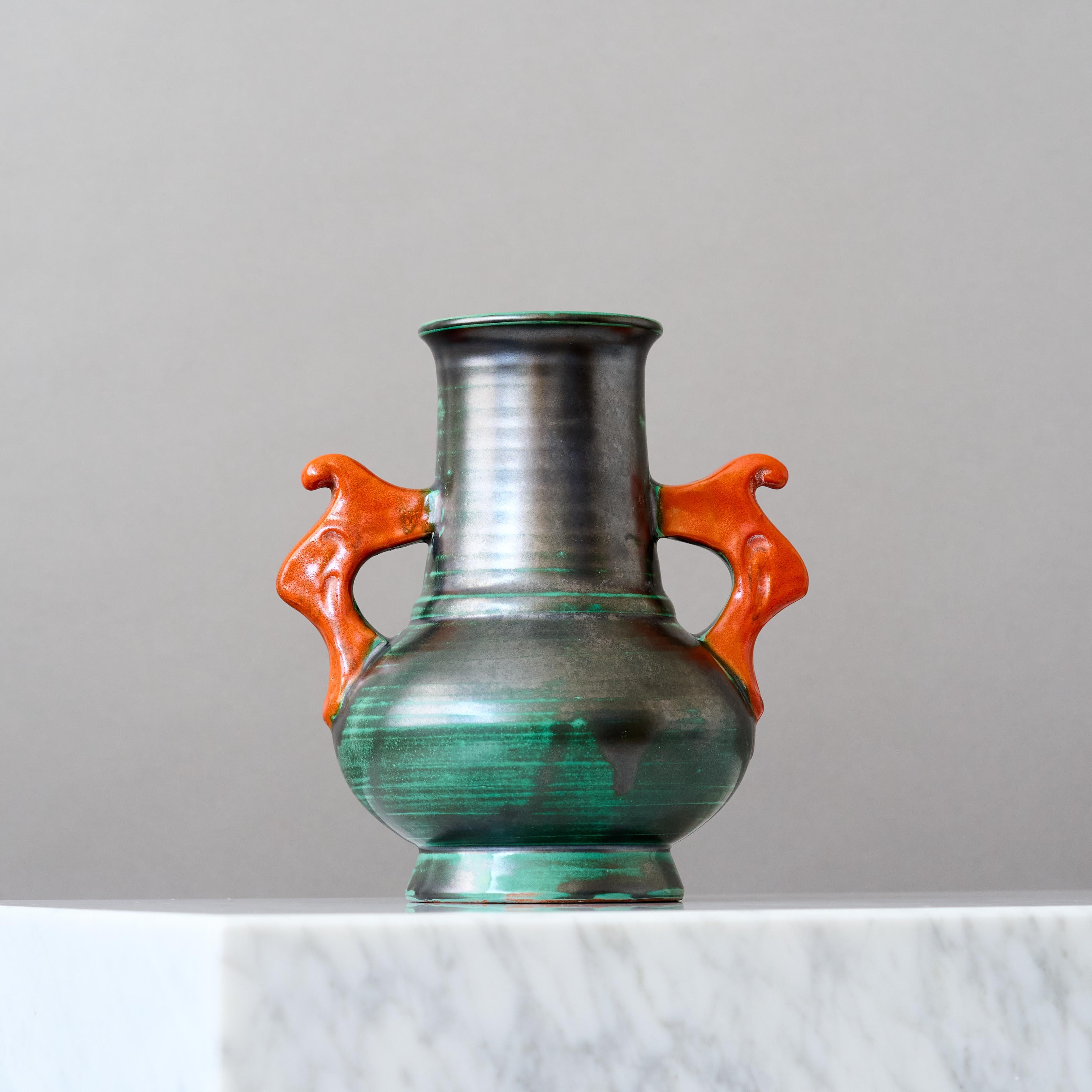 Art déco Vase Artful Green en céramique Art Deco par Upsala Ekeby, Suède, années 1930 en vente