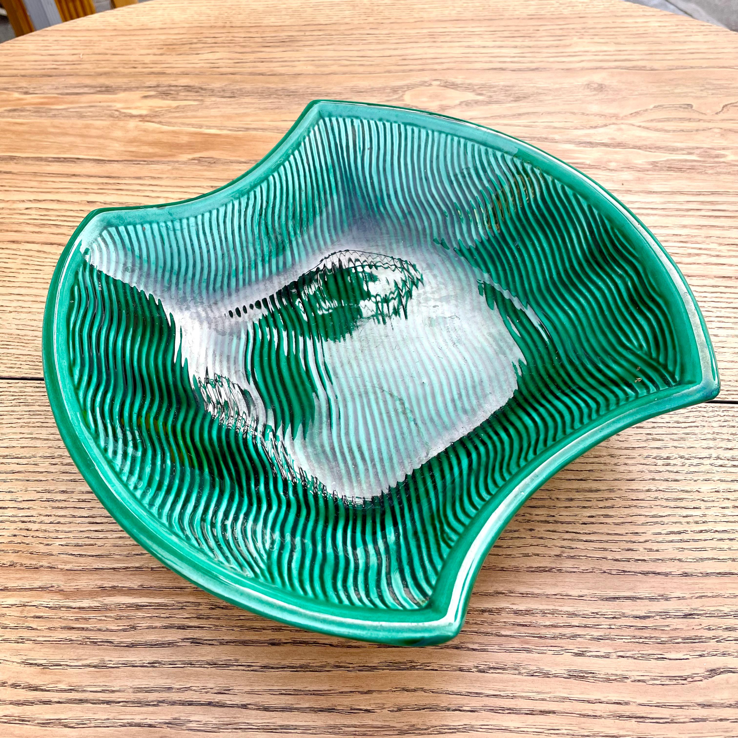 Green ceramic bowl from Vallauris, France, 1960s For Sale 5