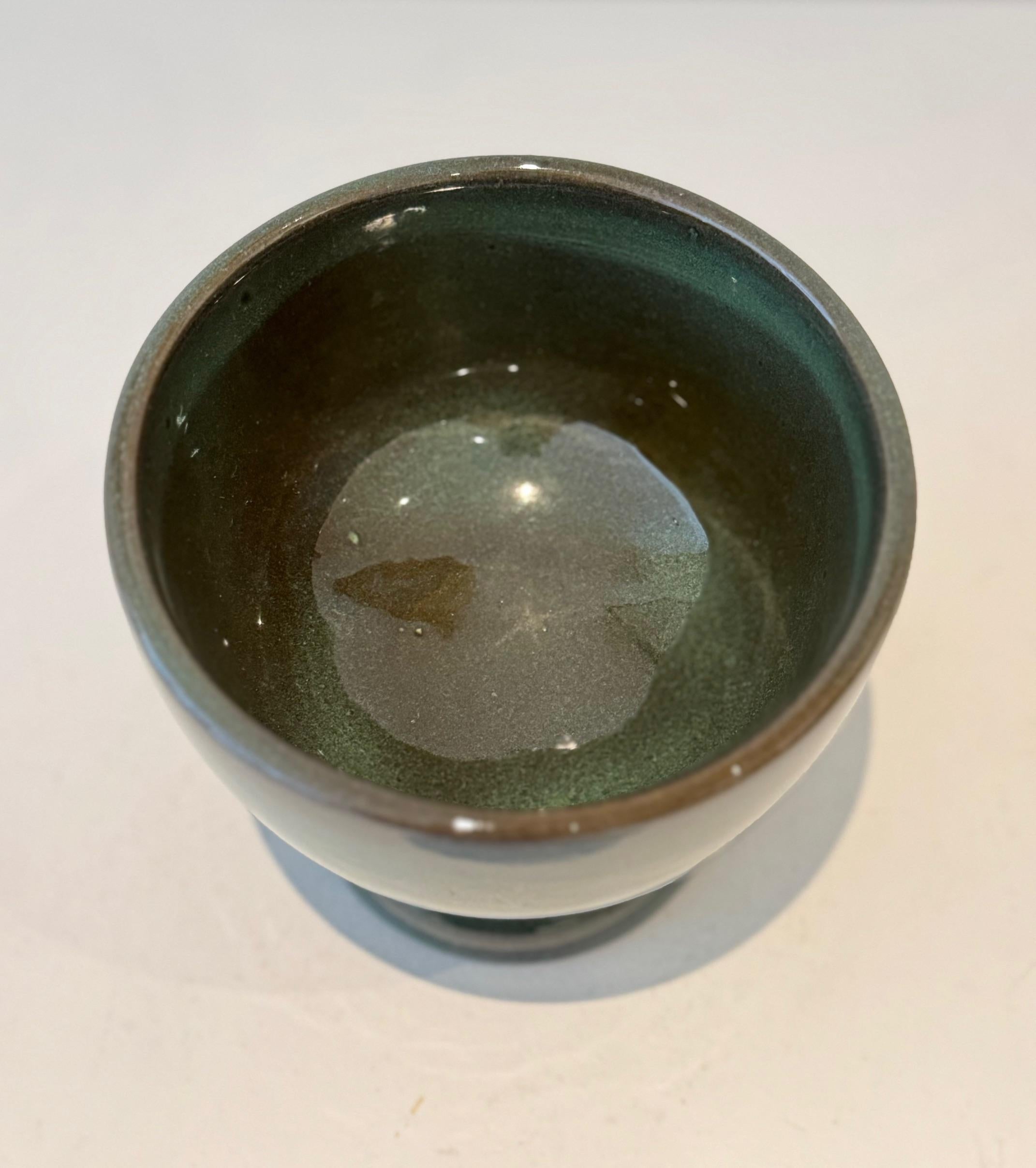 Green Ceramic Cup Signed by Ruelland In Good Condition For Sale In Paris, FR