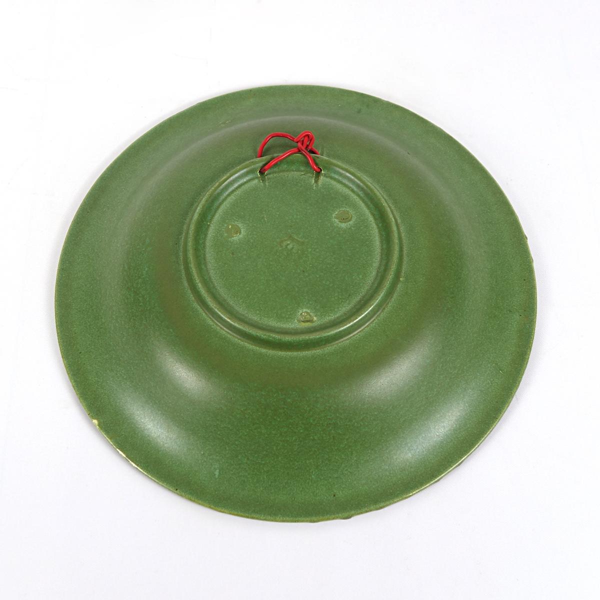 Green Ceramic Early 20th Century Wall Plate Attributed to Alka For Sale 3