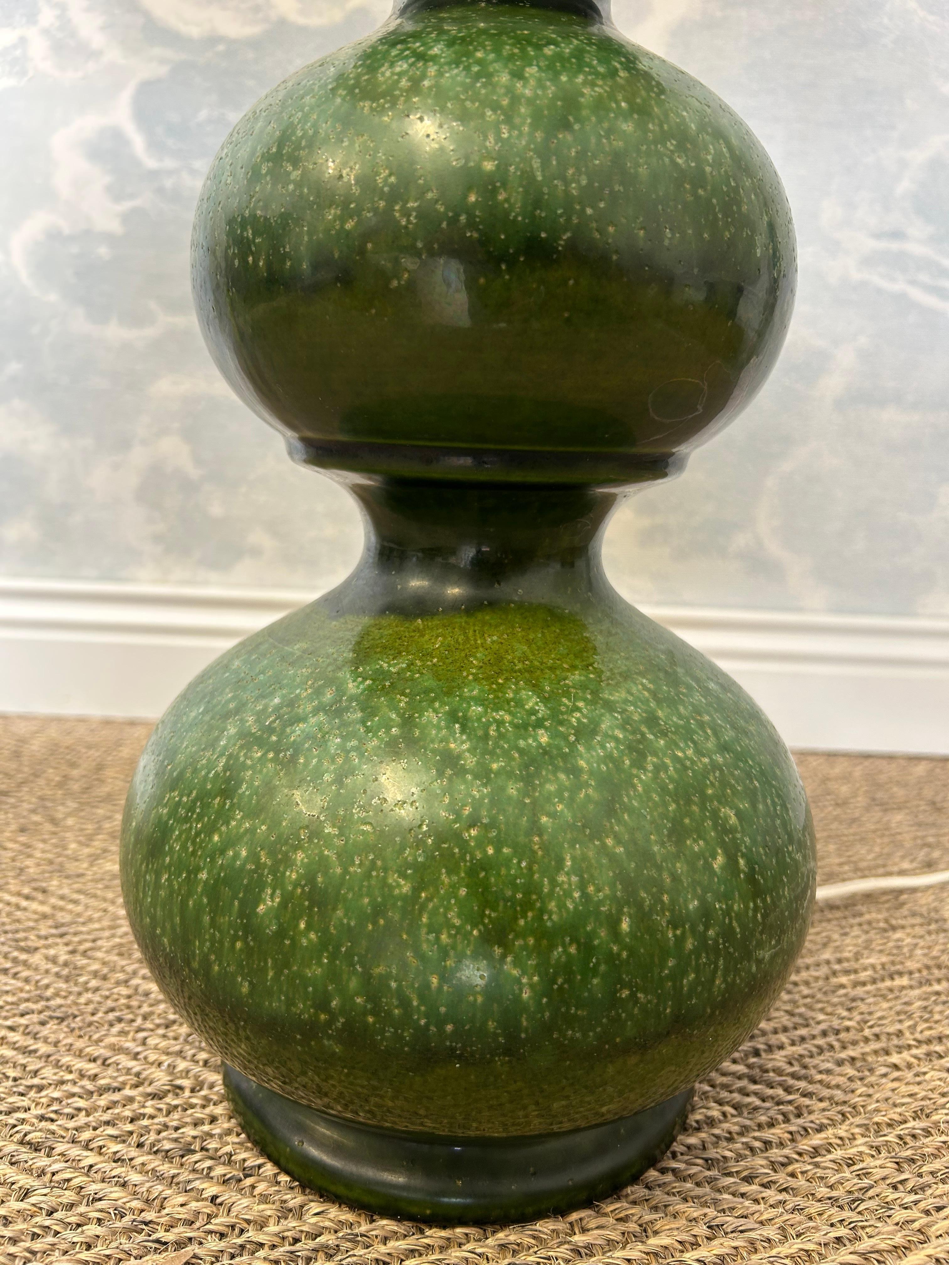 Lámpara de pie / sobremesa de cerámica verde, Kaiser Leuchten, Alemania Años 60 mediados del siglo XX en venta