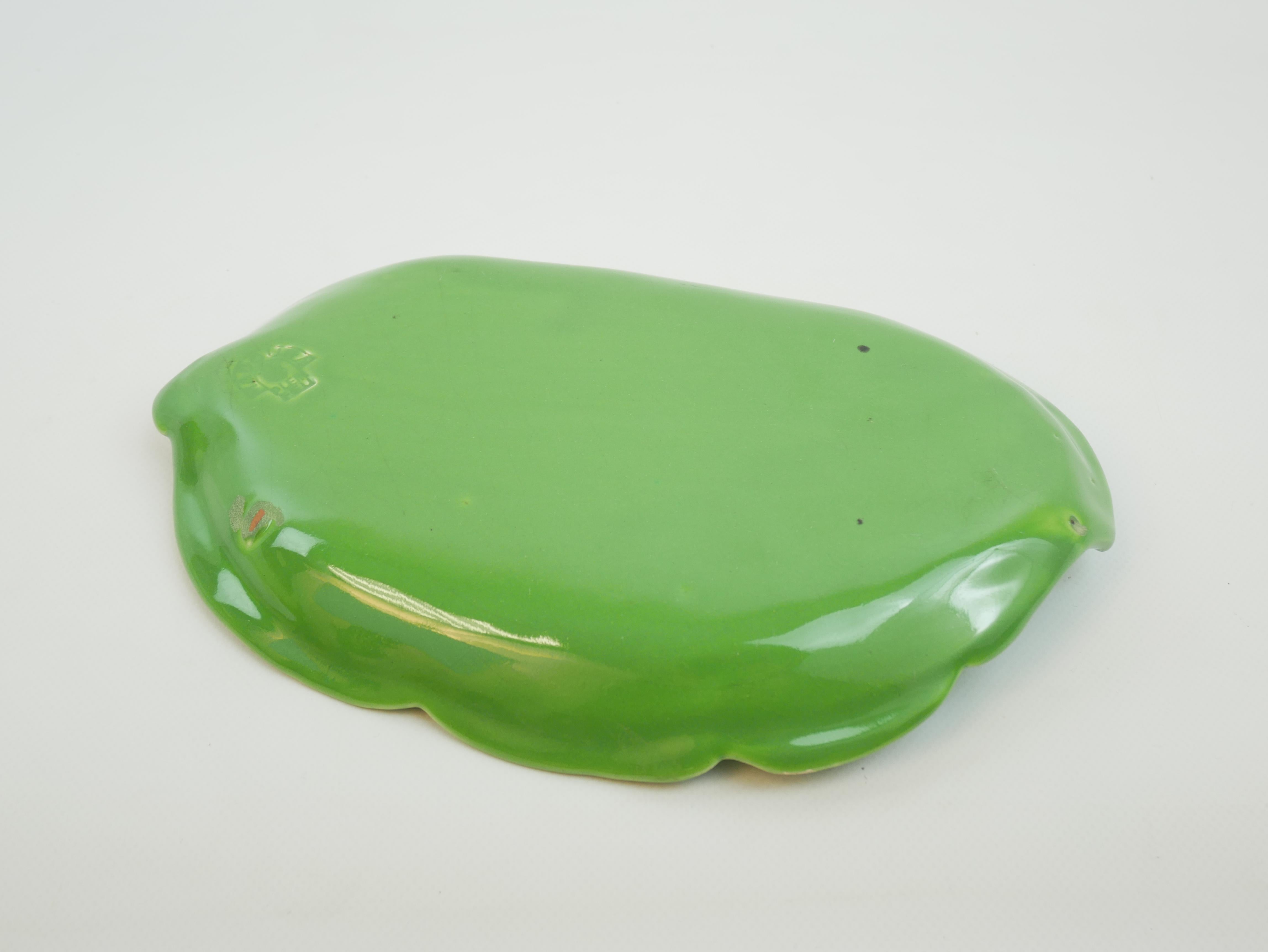 Ordenador de hojas de cerámica verde de Madoura Vallauris circa 1950 en venta 9