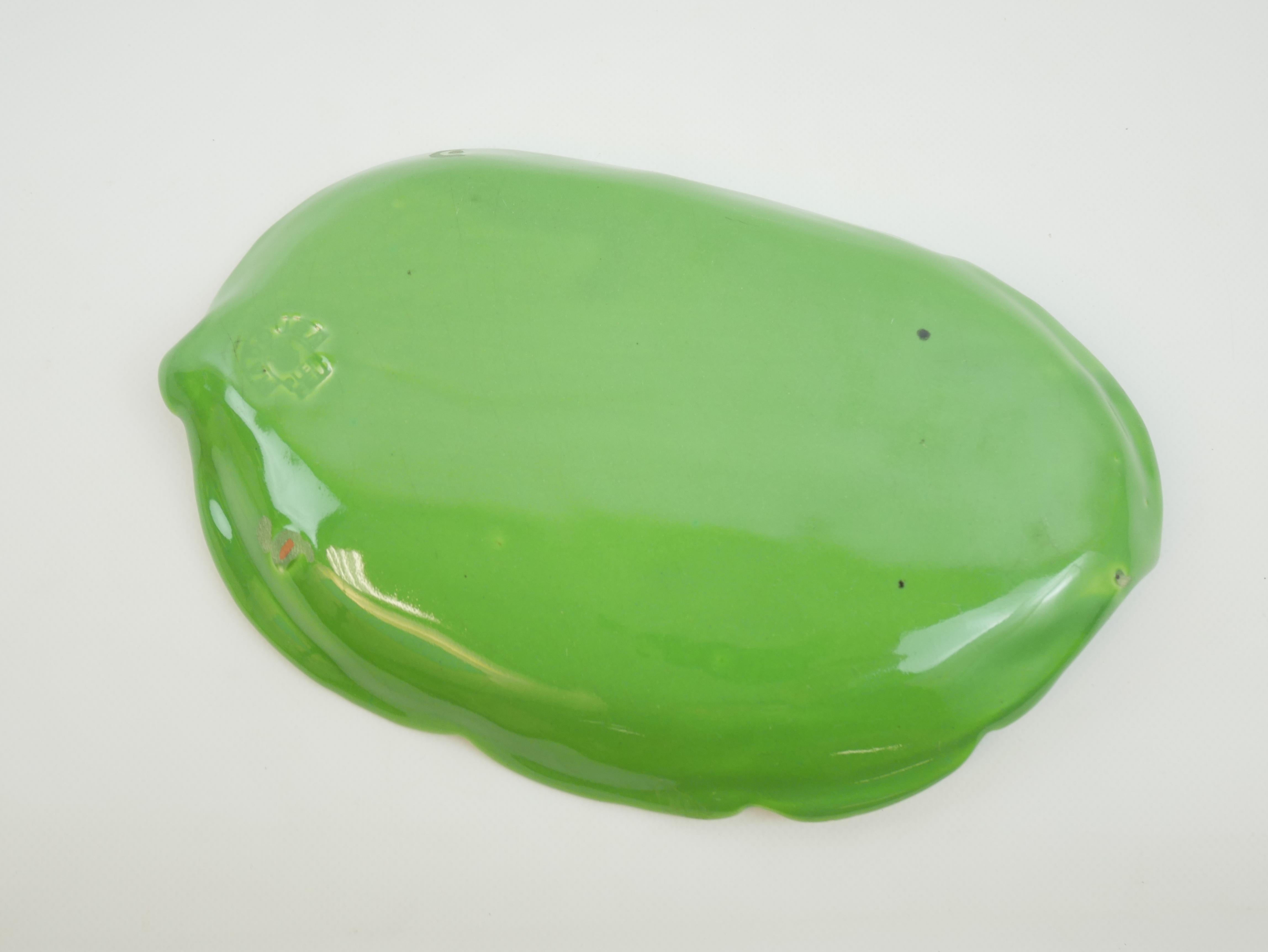 Ordenador de hojas de cerámica verde de Madoura Vallauris circa 1950 en venta 10