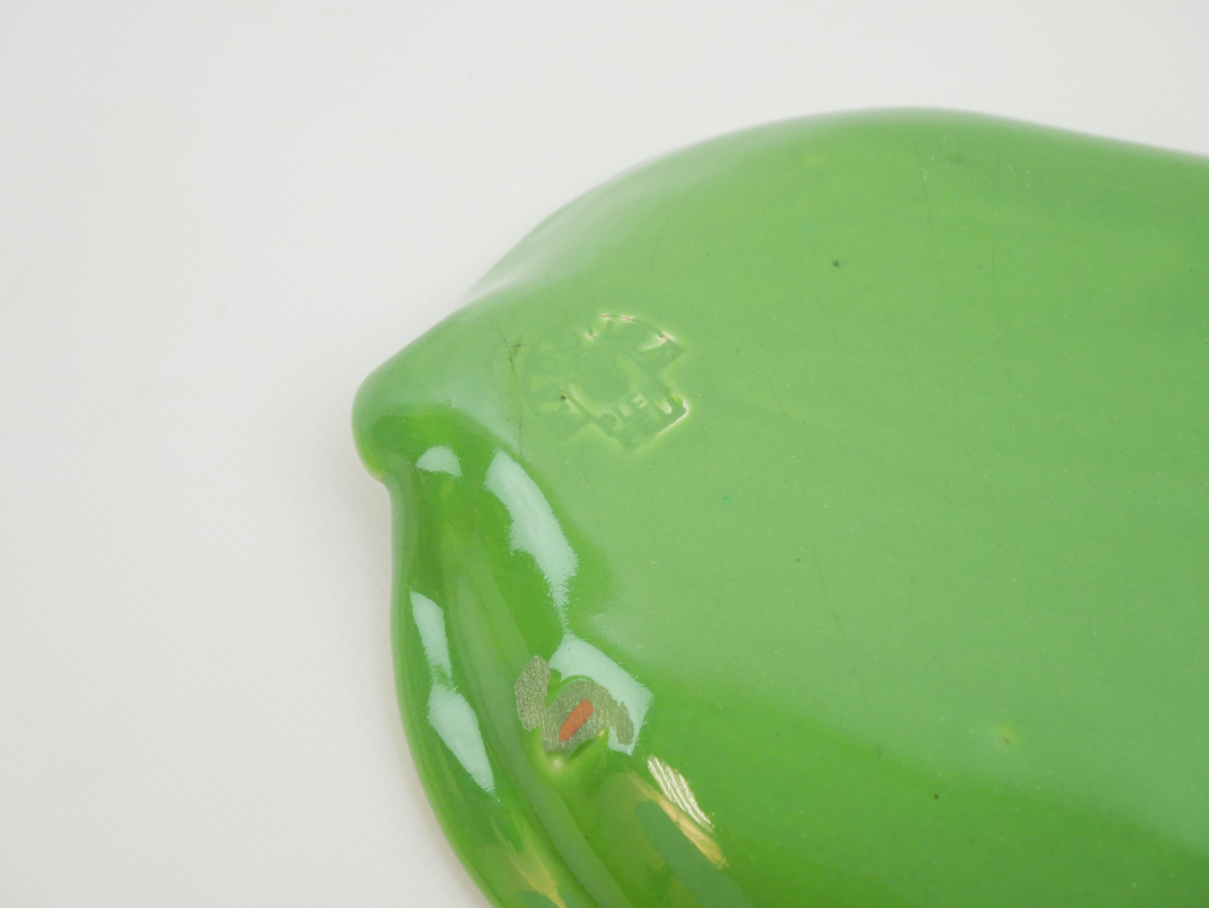 Ordenador de hojas de cerámica verde de Madoura Vallauris circa 1950 en venta 11