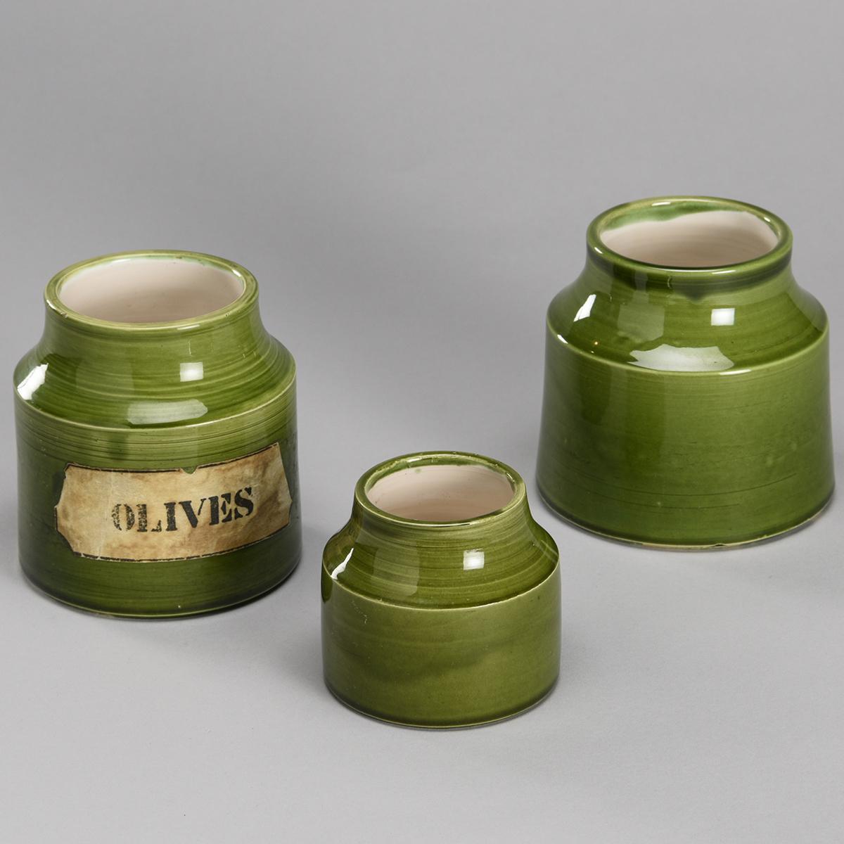 We hear that green is fashion! We've always loved it, especially the beautiful glaze by Mado Jolain, a great French ceramicist whose pots have been very successful with the Benoit Guyot shop in Lyon.

Dive into the French Retro Chic with our