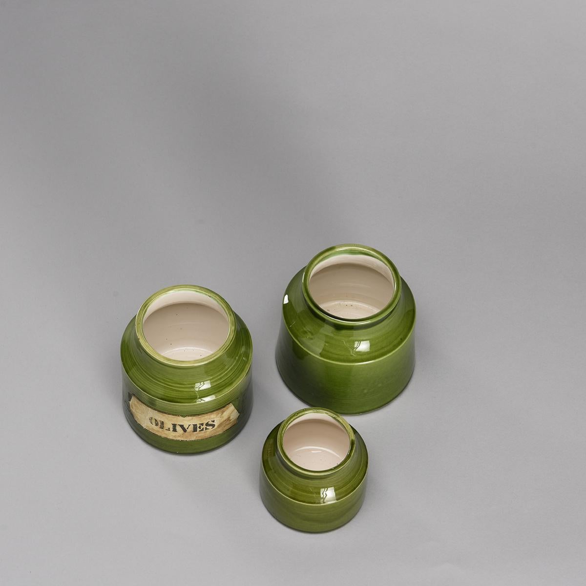 Milieu du XXe siècle Pots en céramique verte de Mado Jolain, vers 1960 en vente
