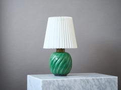 Lampada da tavolo in ceramica verde di Anna-Lisa Thomson. Upsala Ekeby, Svezia, anni '1940.