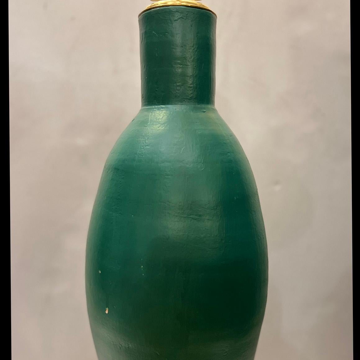 Lampe de table en céramique verte Bon état - En vente à New York, NY