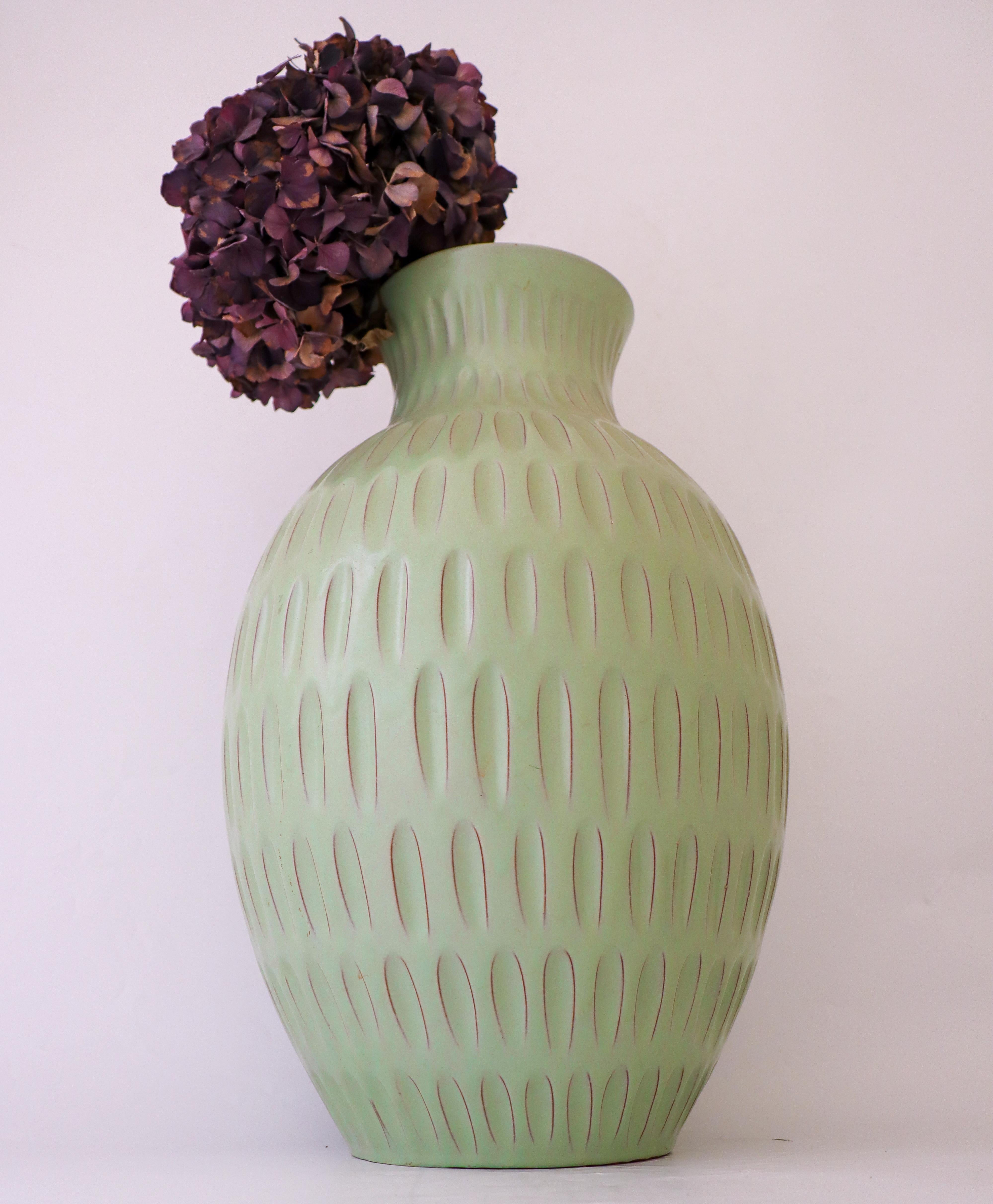 Swedish Green ceramic vase - Anna-Lisa Thomson - Upsala Ekeby - 1940s For Sale