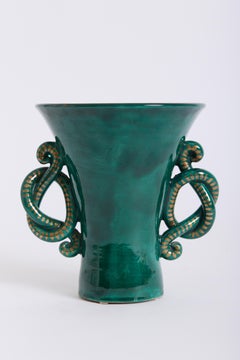 Jarrón de cerámica verde