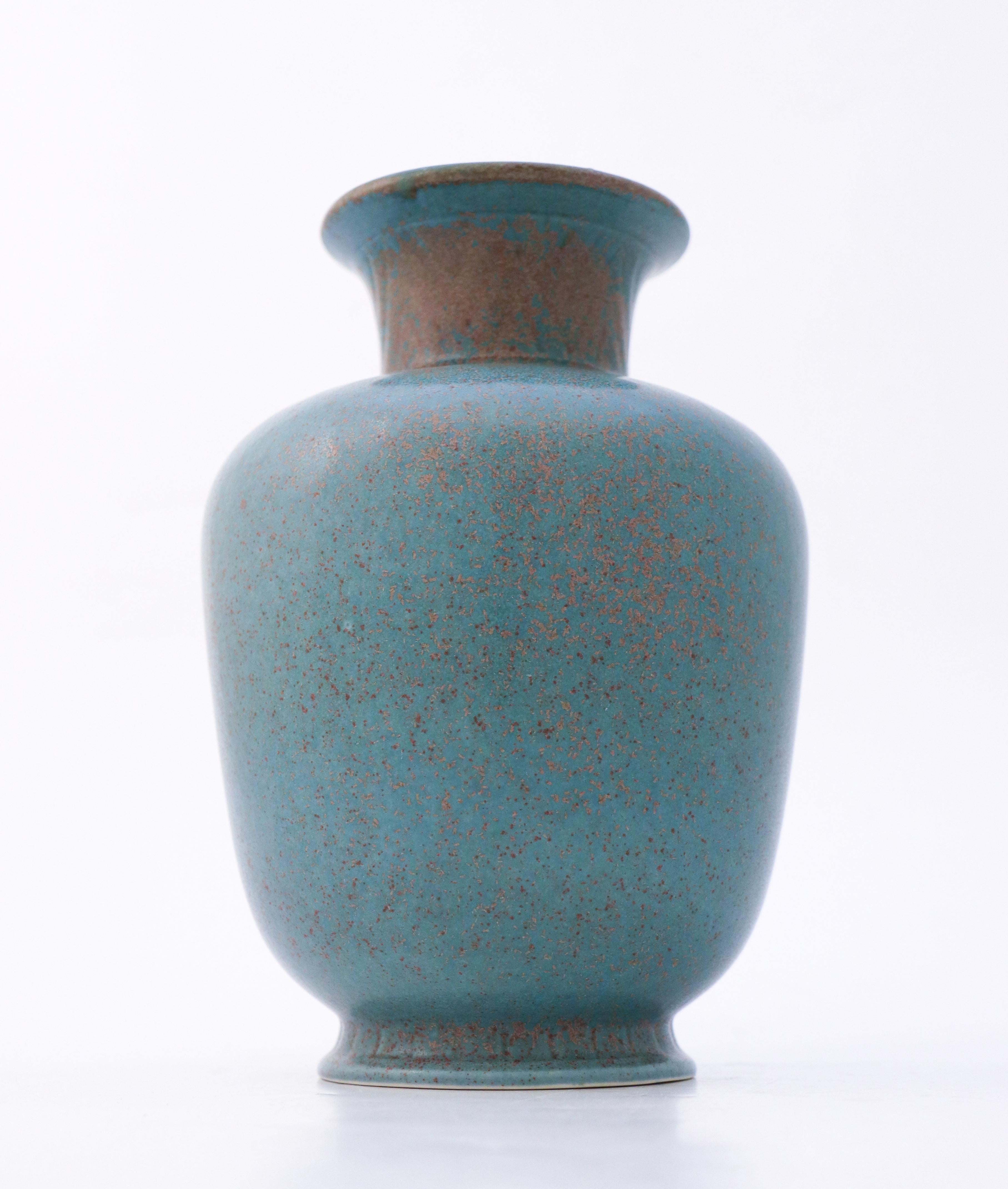 Vernissé Vase en céramique verte, Gunnar Nylund, Rörstrand, Scandinavian Midcentury Vintage en vente
