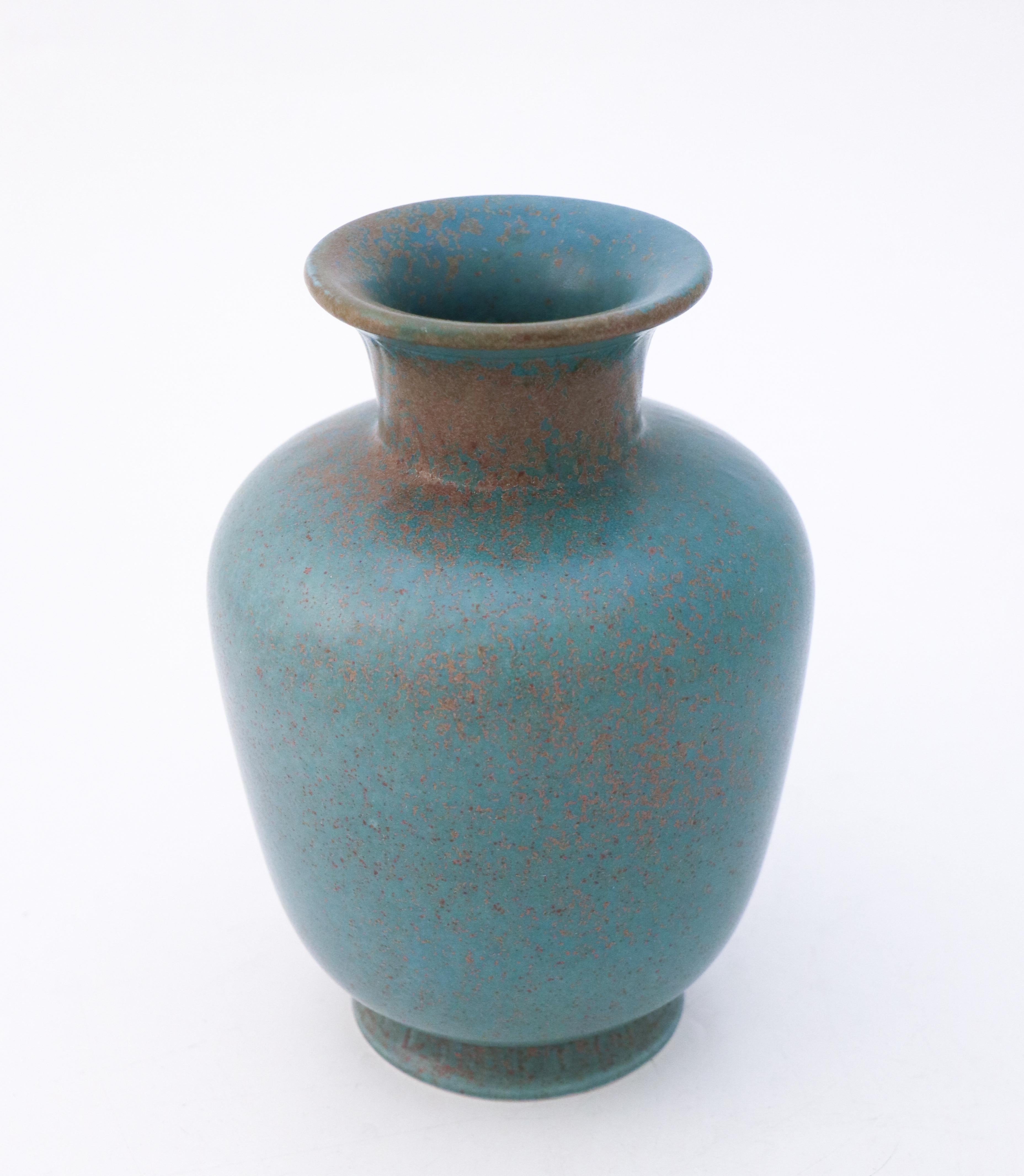 20ième siècle Vase en céramique verte, Gunnar Nylund, Rörstrand, Scandinavian Midcentury Vintage en vente