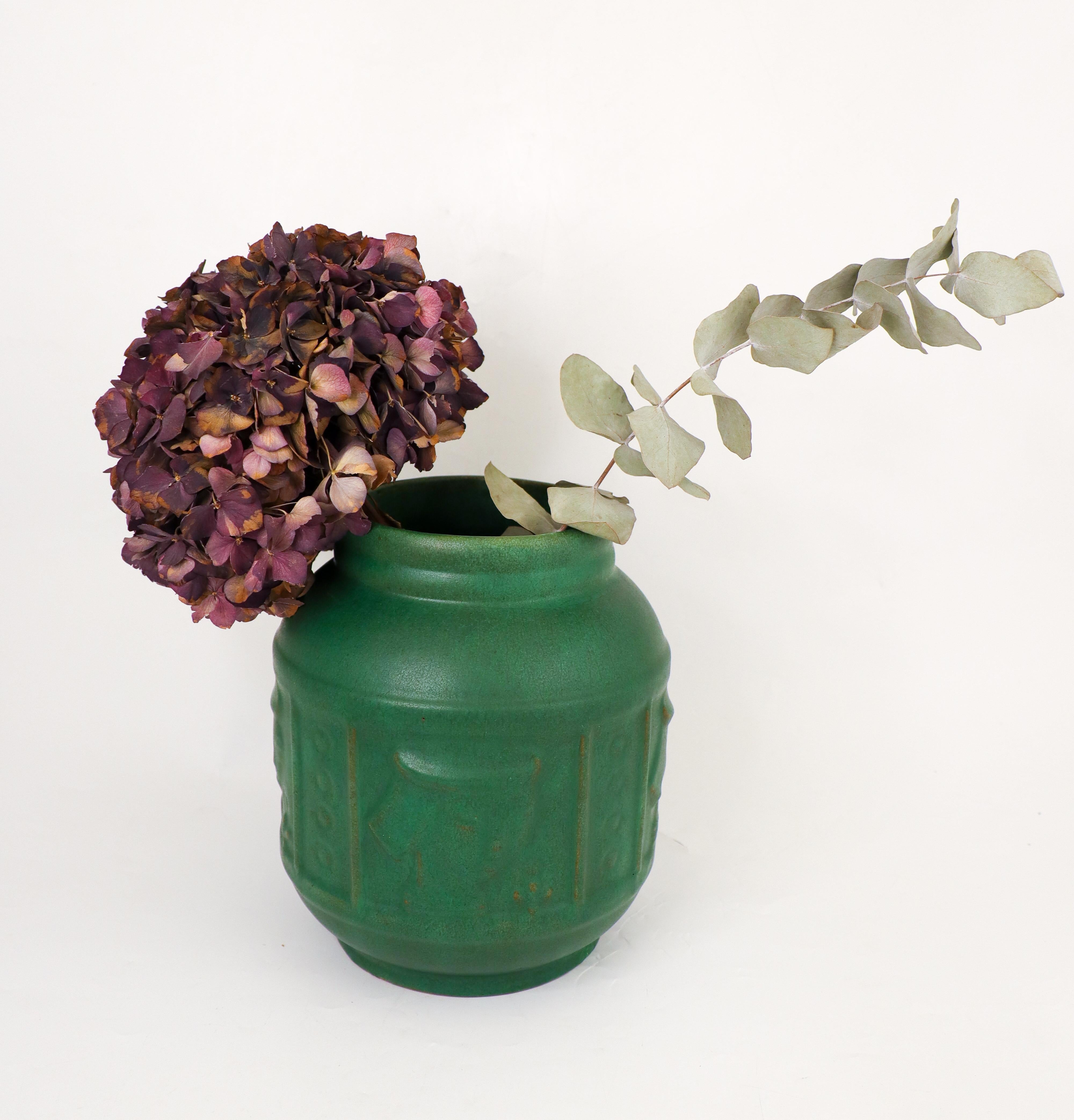 Scandinavian Modern Green Ceramic Vase with Faces - Kupittaa Savi, Finland For Sale