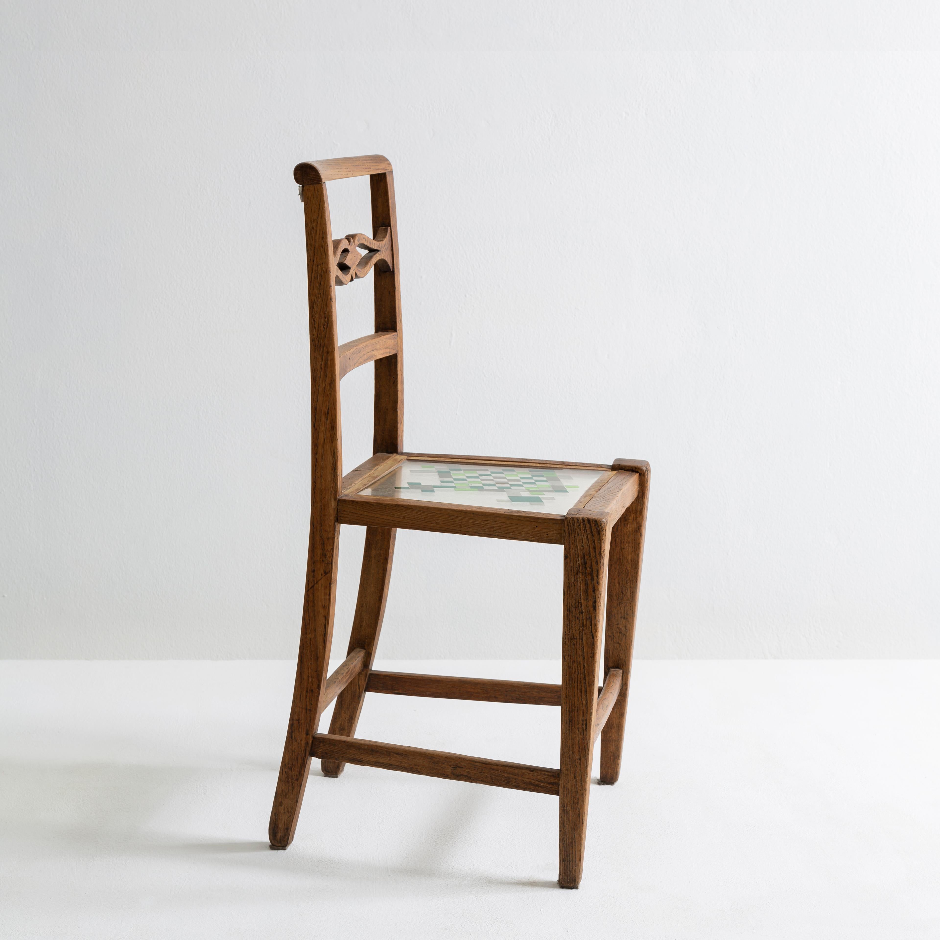 Grüner stuhl aus kastanienholz mit mosaiksitz von Hillsideout (Moderne) im Angebot
