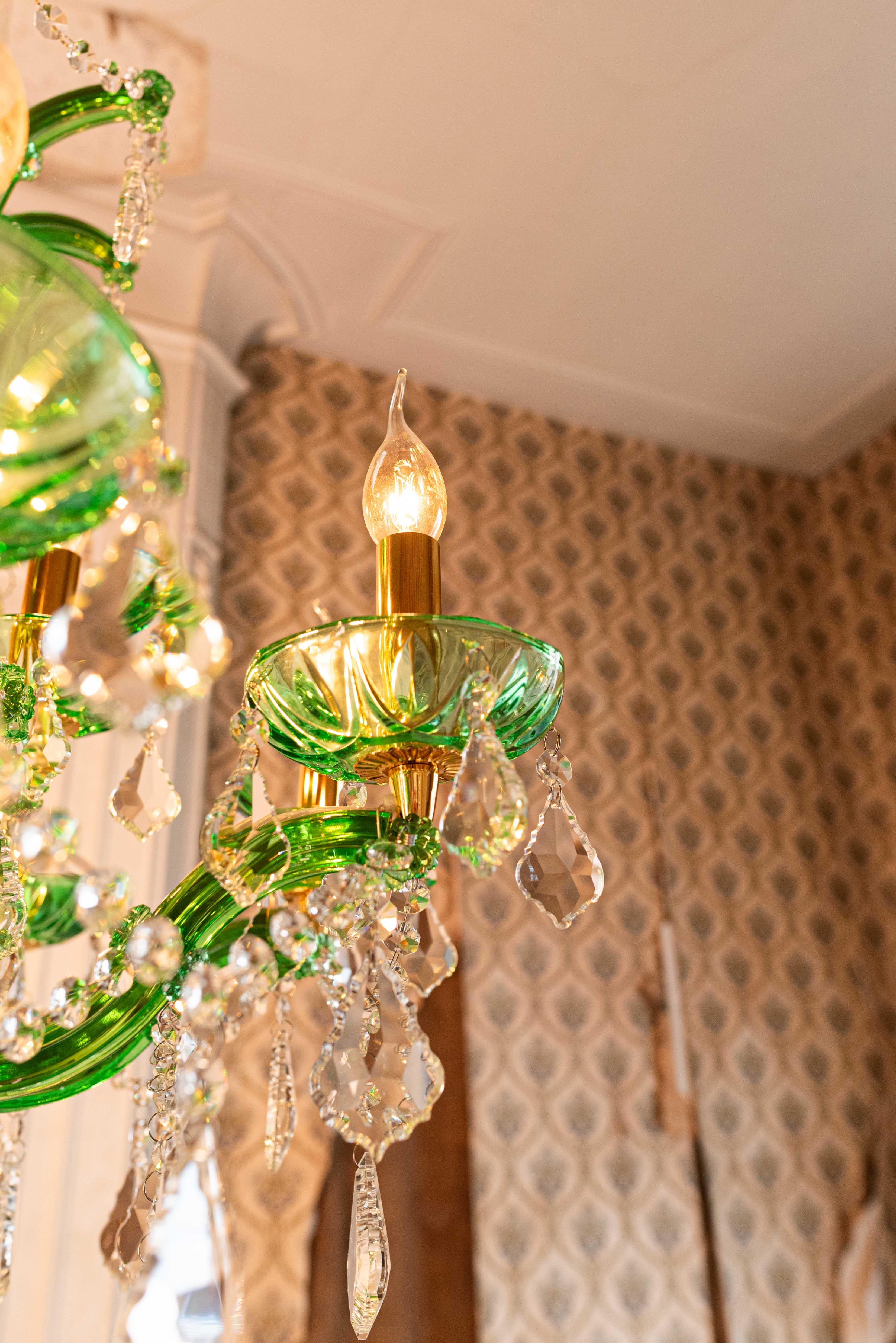 Européen Lustre vert de style vénitien en vente