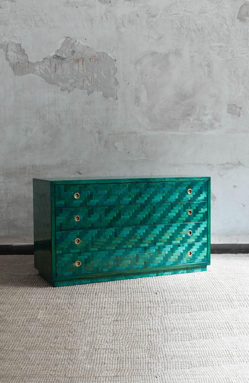 Fine XX secolo Cassettiera verde in bambù pressato, anni '70 in vendita