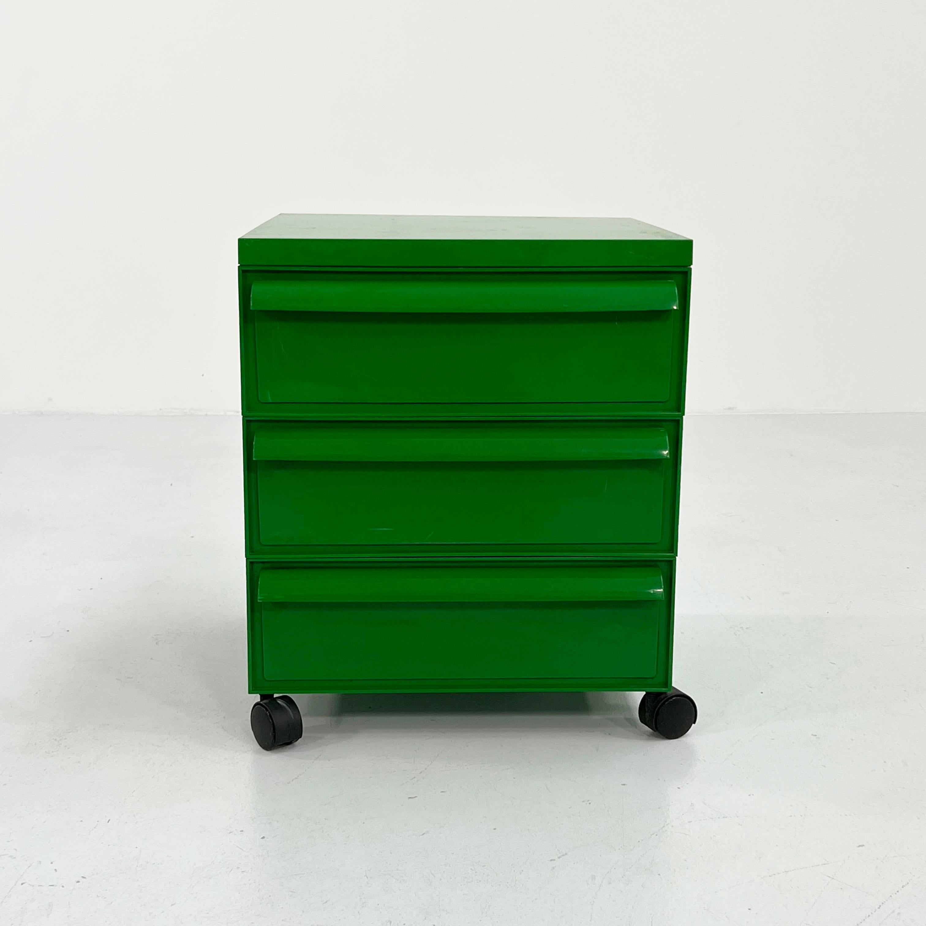 Designer - Simon Fussell
Producer - Kartell
Model - Model 4602
Design Period - Seventies
Measurements - Width 42 cm x Depth 42 cm x Height 50 cm
Materials - Plastic
Color - Green
Condition - Good 
Comments - Light wear consistent with age