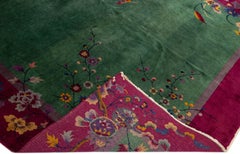 Tappeto in lana fatto a mano in stile Art Deco cinese verde con disegno floreale