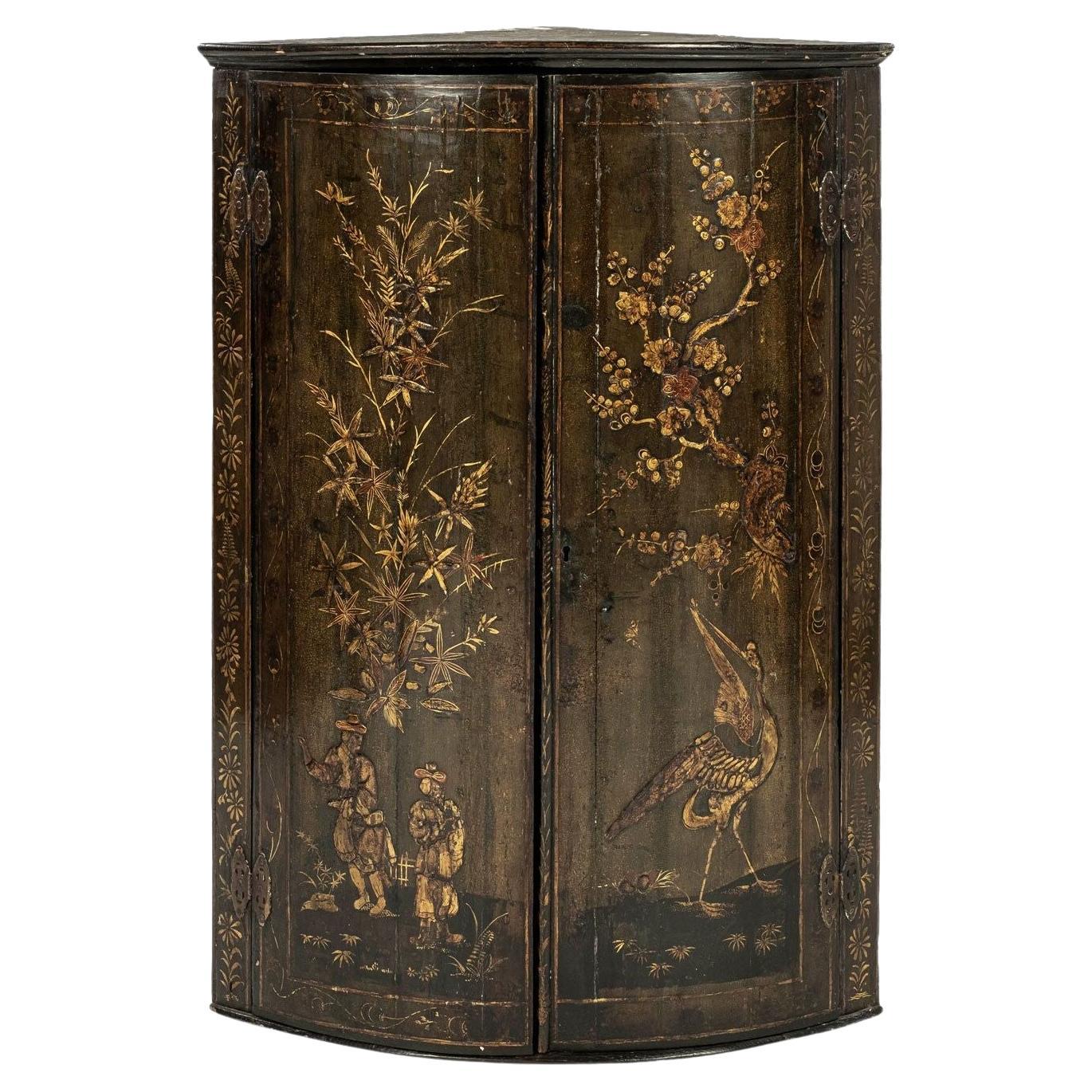 Olive Green Chinoiserie George III Hanging Corner Cupboard For Sale