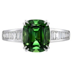 Bague coussin de tourmaline verte chromée de 2,75 carats