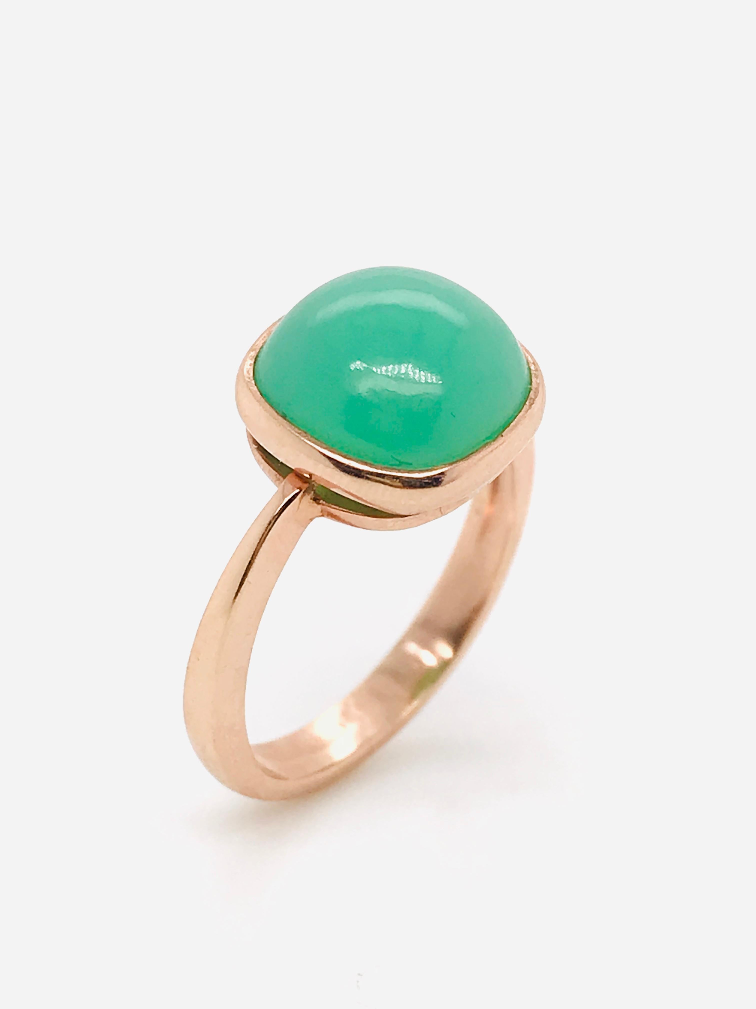 Contemporary Green Chrysoprase Chalcedony on Rose Gold Ring 18 Karat