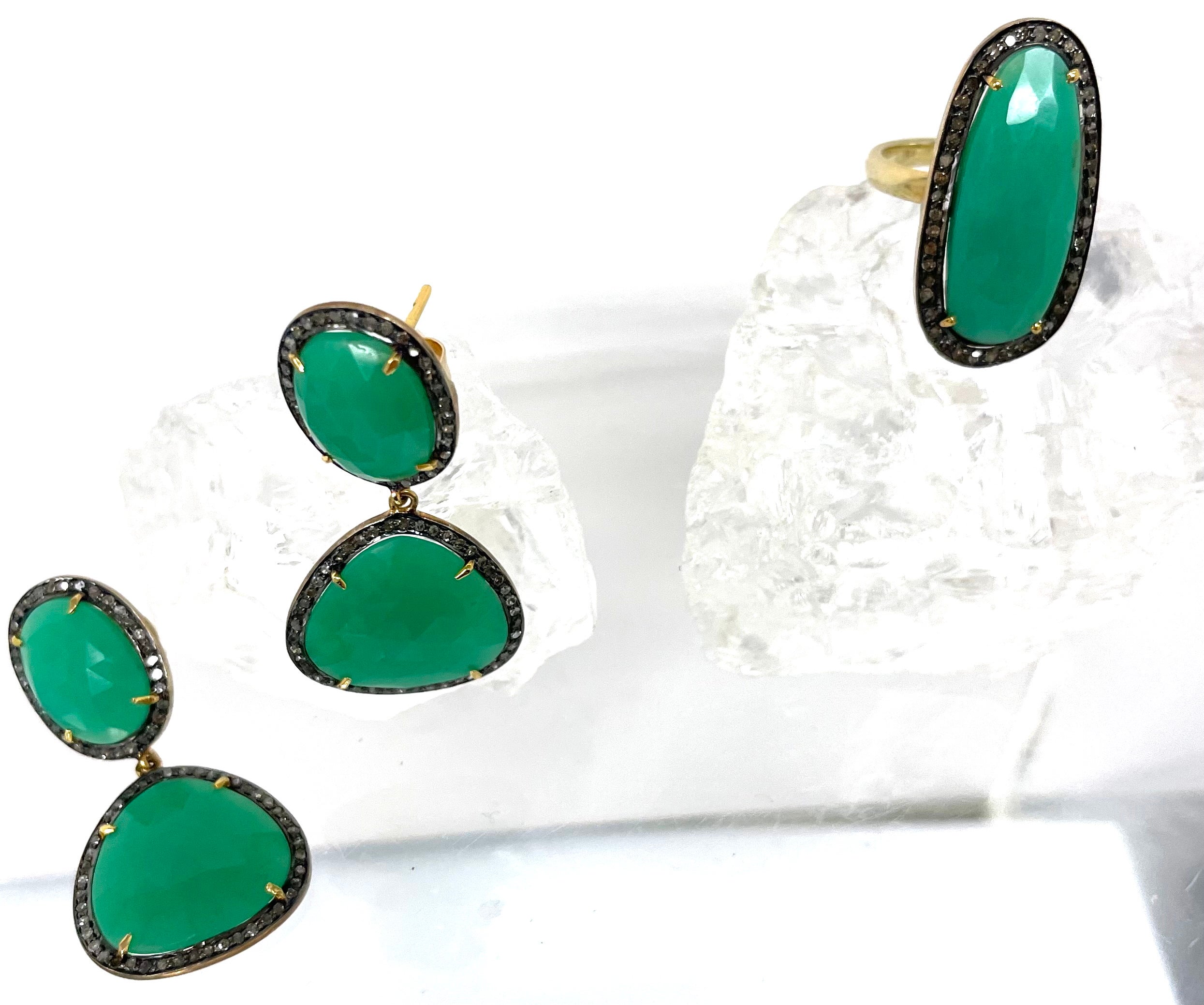 Green Chrysoprase with Pave Diamonds Paradizia Ring For Sale 2