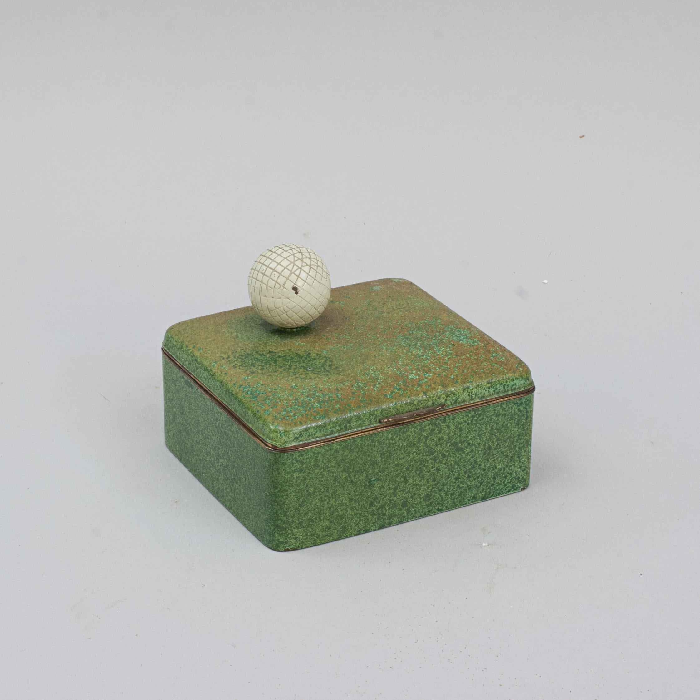 Caja Cigarett Verde Con Pelota De Golf en venta 4