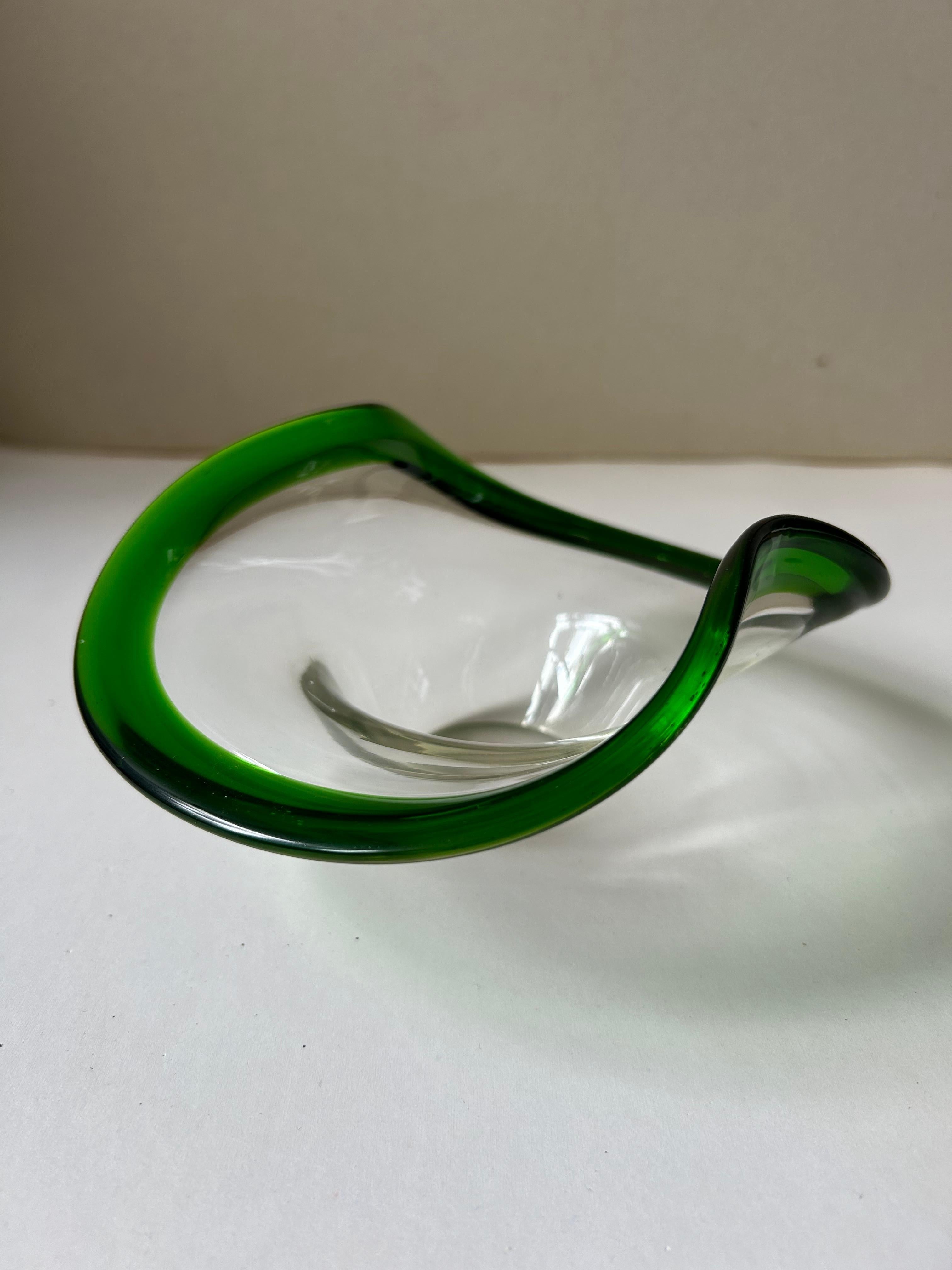 Mid-Century Modern Green / Clear Murano Glass Bowl, Italy 1960s For Sale
