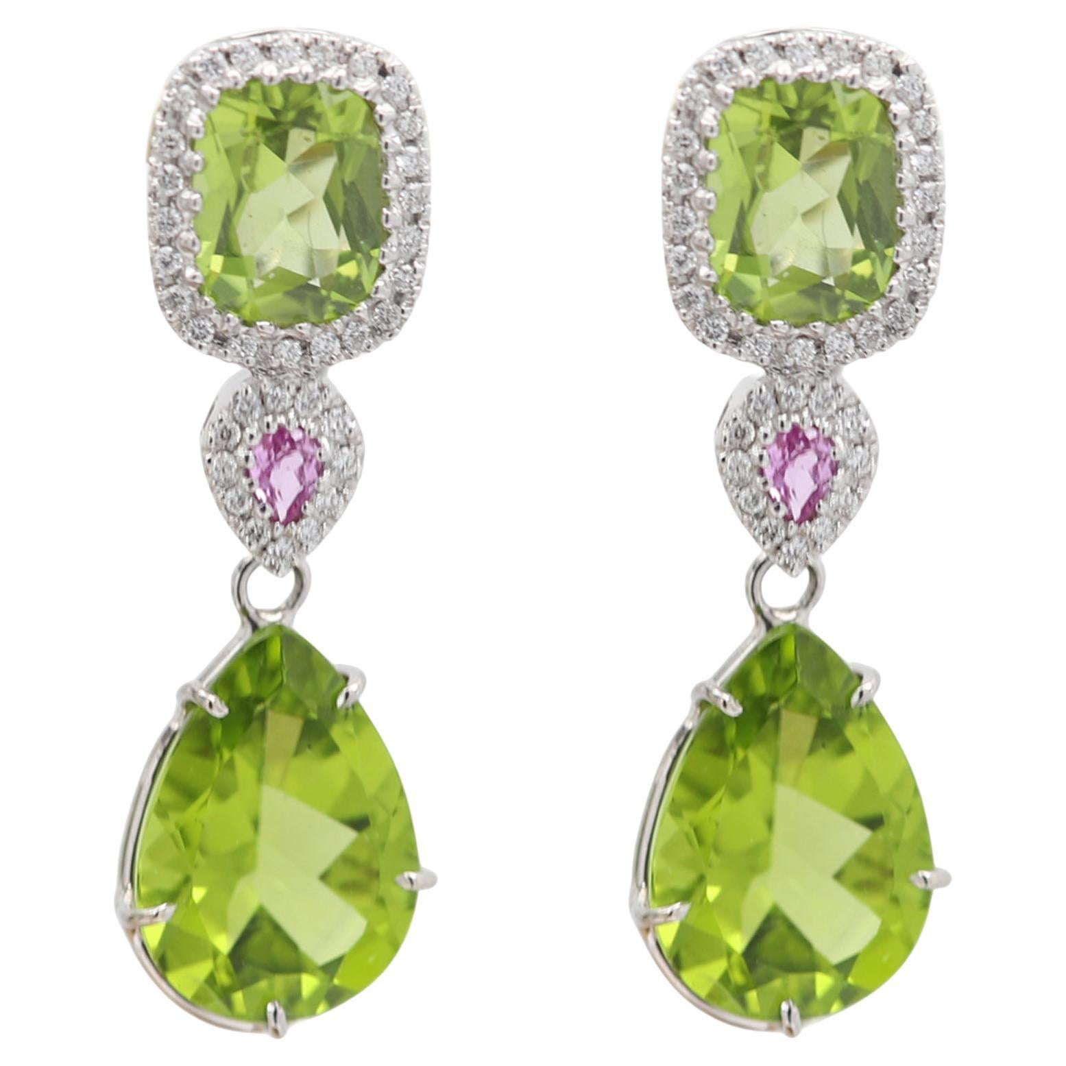 Orecchini a clip verdi Orecchini a lampadario 18 carati Greene 
Greene Peridot in vendita