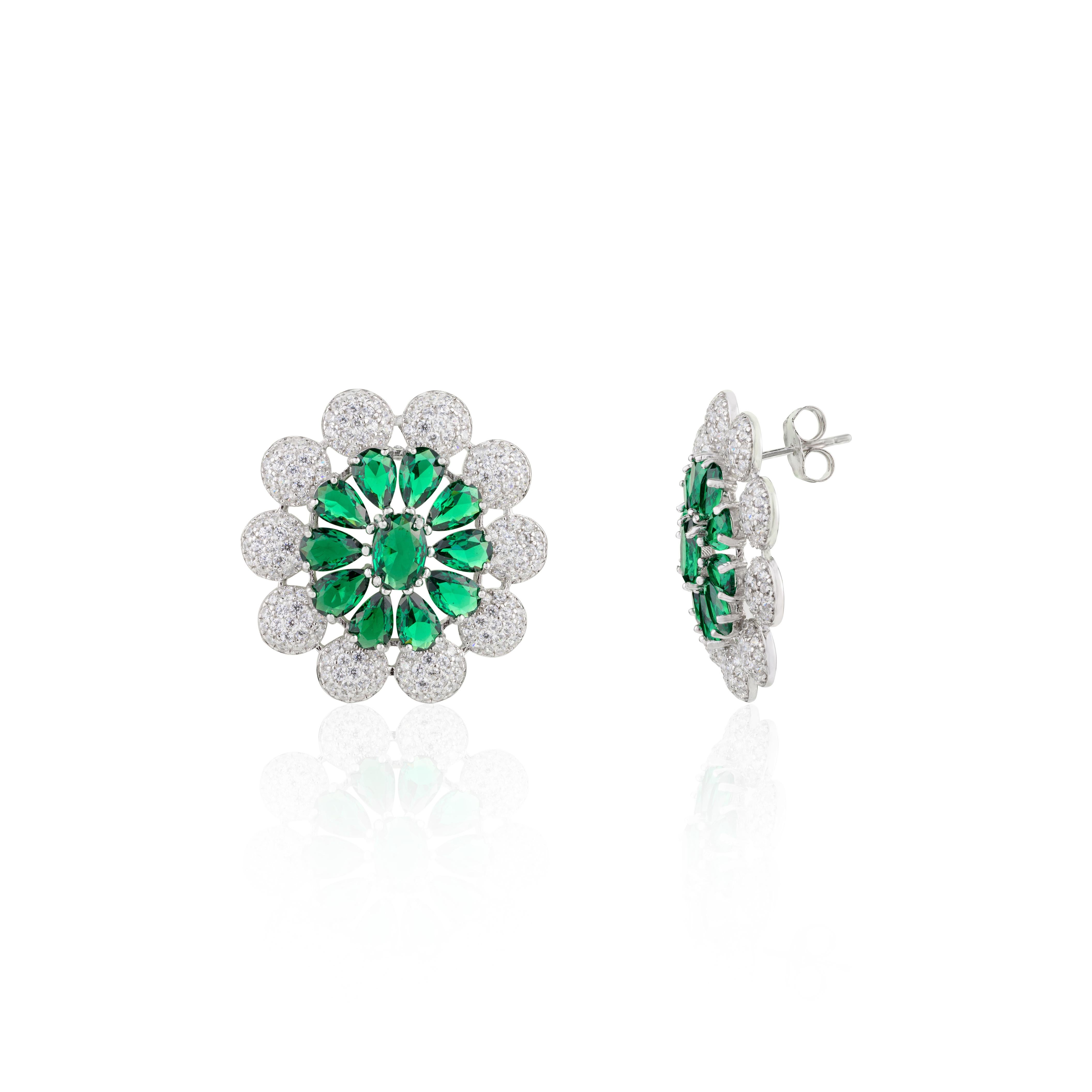 Contemporary Green Color Zircon Flower Stud Earrings in 925 Silver Fashion Jewelry for Mom For Sale